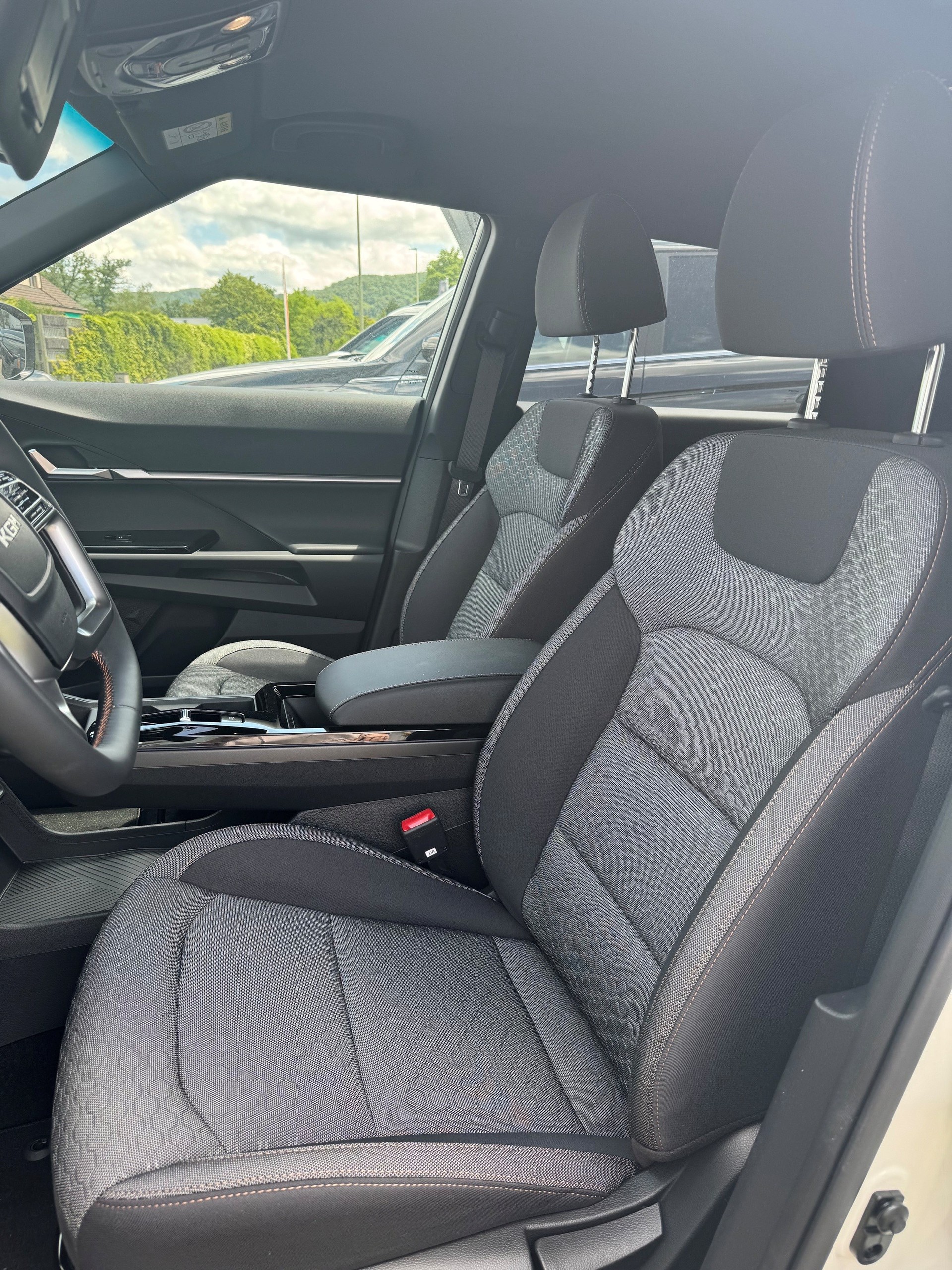 KGM-SsangYong Torres 1.5 TGDI Hybrid Platinum AT-image-6