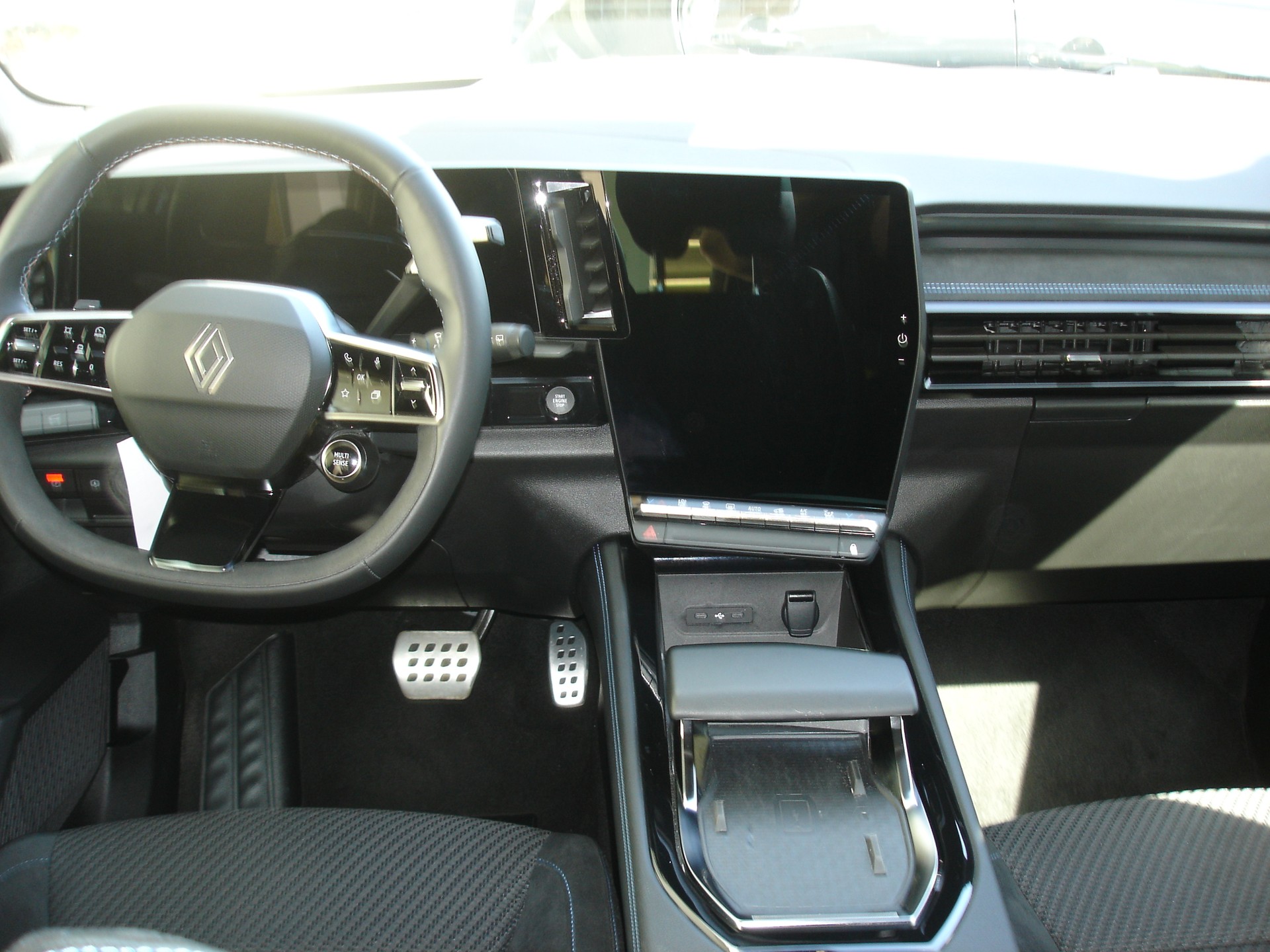 RENAULT Espace 1.2 E-Tech 200 Esprit Alpine 5-Sitze-image-9