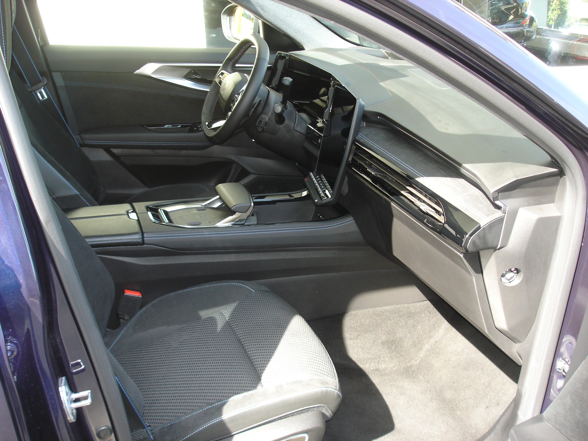 RENAULT Espace 1.2 E-Tech 200 Esprit Alpine 5-Sitze-image-8