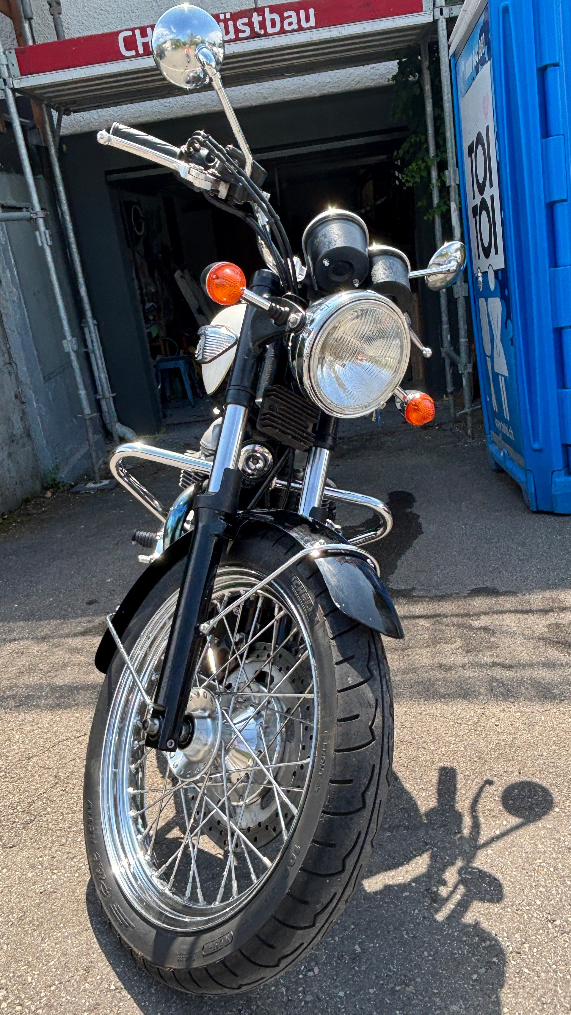 TRIUMPH Bonneville 900 T100-image-4