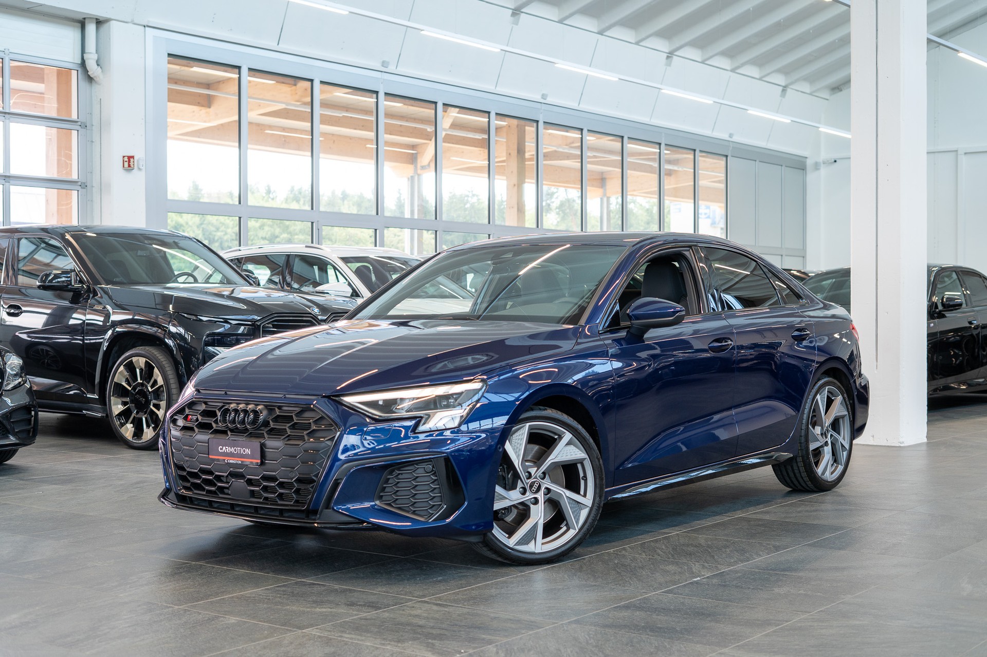 AUDI S3 Limousine 2.0 TFSI quattro S-Tronic / Rückfahrkamera / Sportsitze / Ambientebeleuchtung