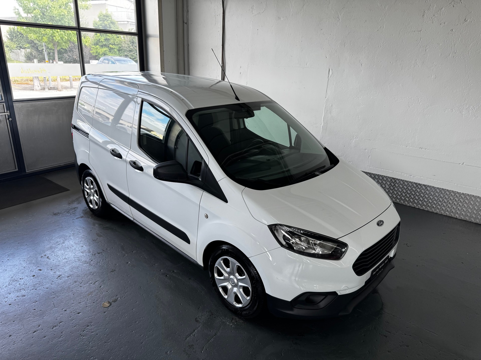 FORD Transit Courier Van 1.0 EcoBoost Basis
