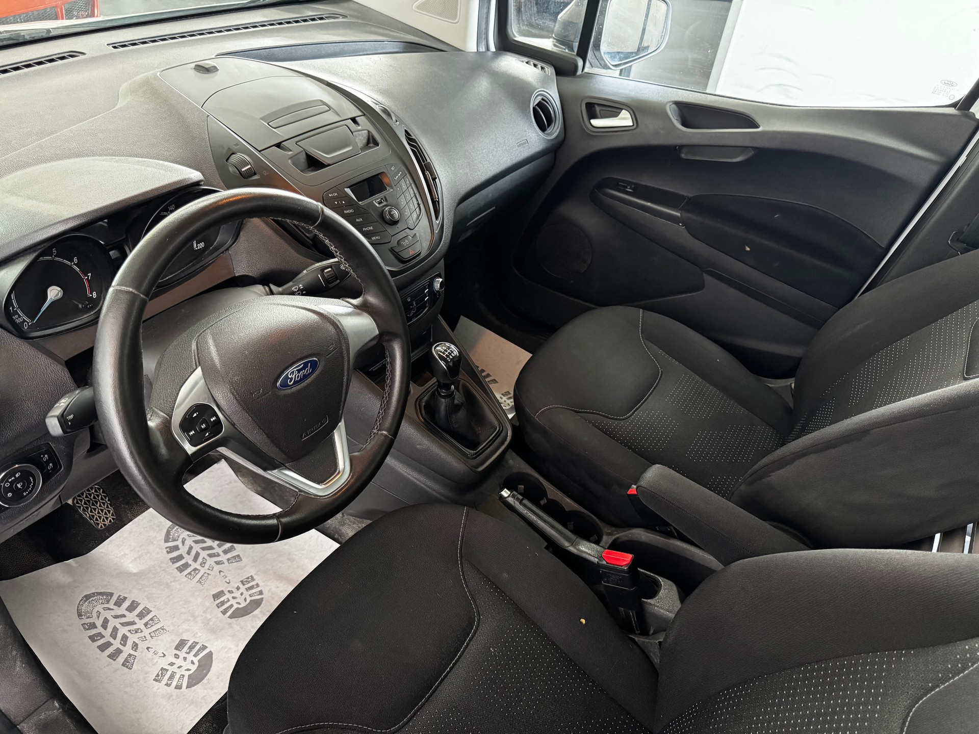 FORD Transit Courier Van 1.0 EcoBoost Basis-image-12