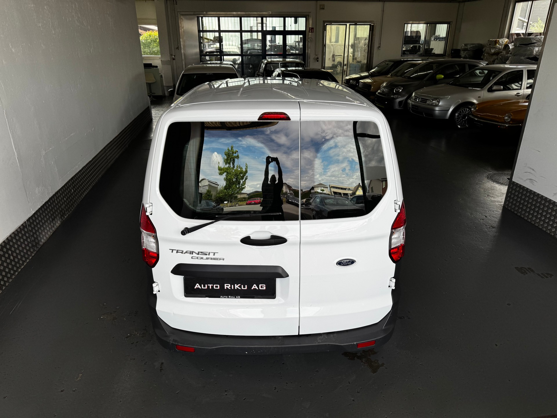 FORD Transit Courier Van 1.0 EcoBoost Basis-image-9