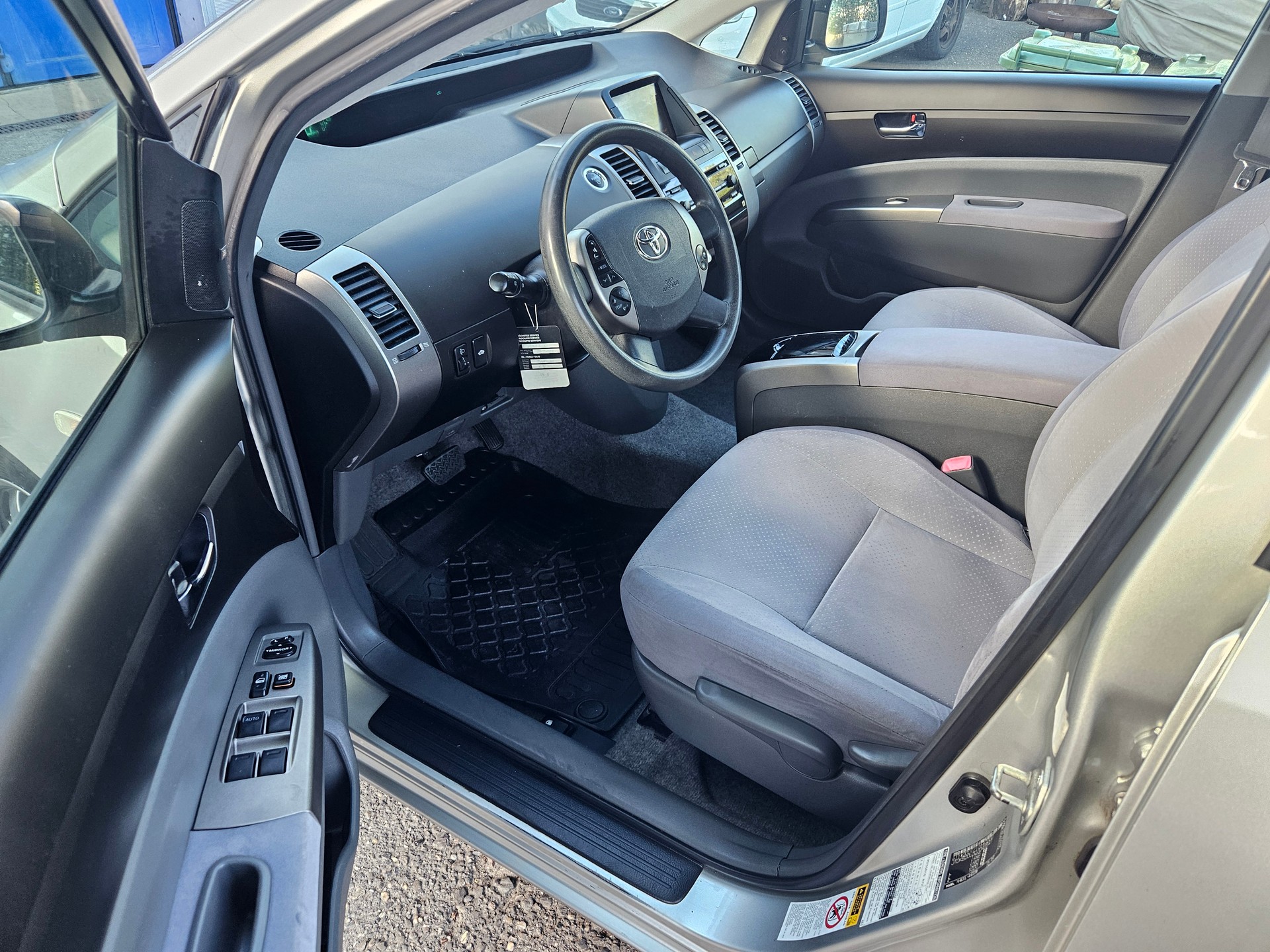 TOYOTA Prius 1.5 16V Hybrid-image-7