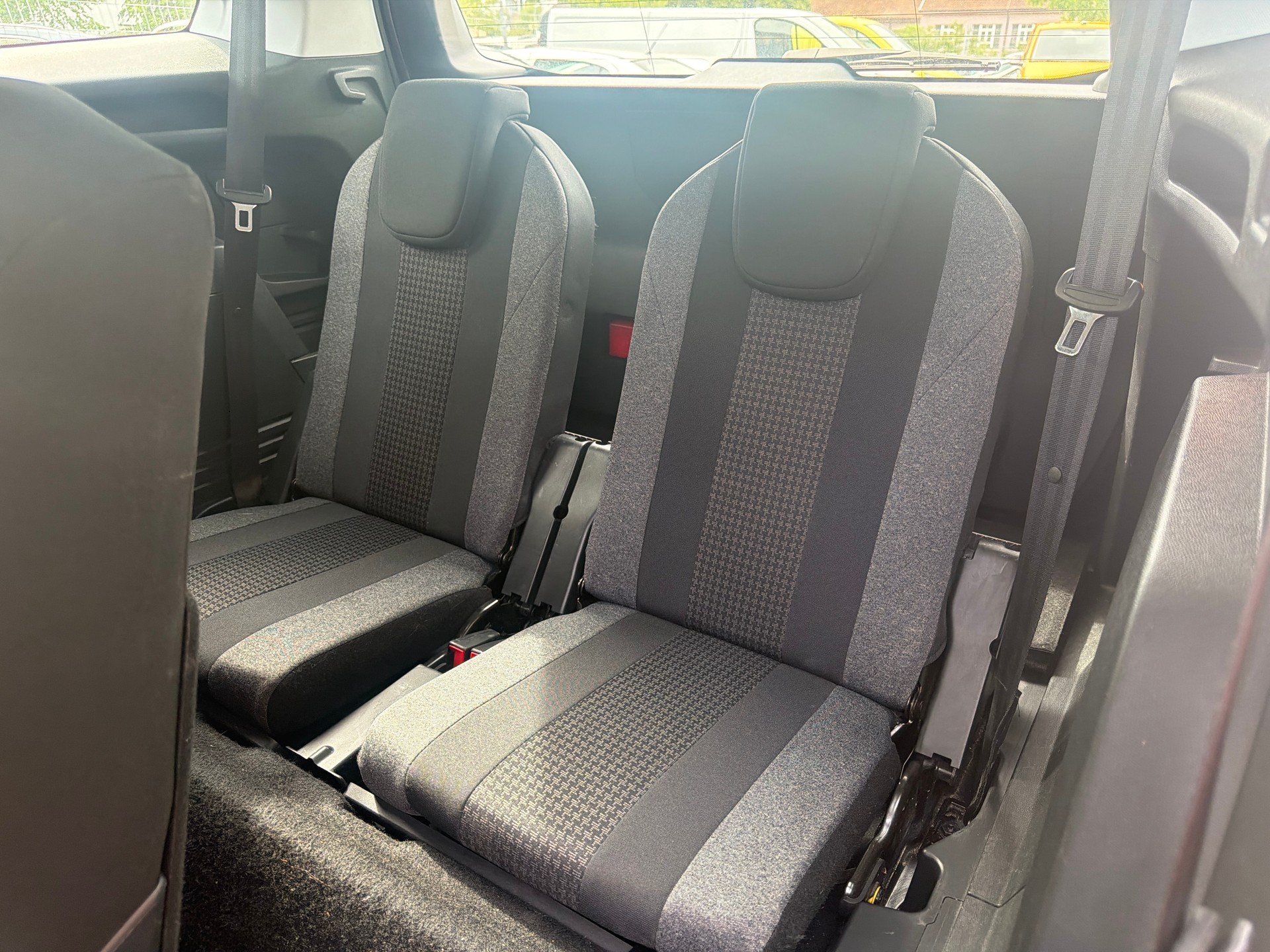 PEUGEOT 5008 1.5 BlueHDi Business Line ETA * 07x Sitze * Gr. Navi * Klima-auto * PDC V&H - RF-Kamera * Tempomat * Frisch Ab MFK *-image-10