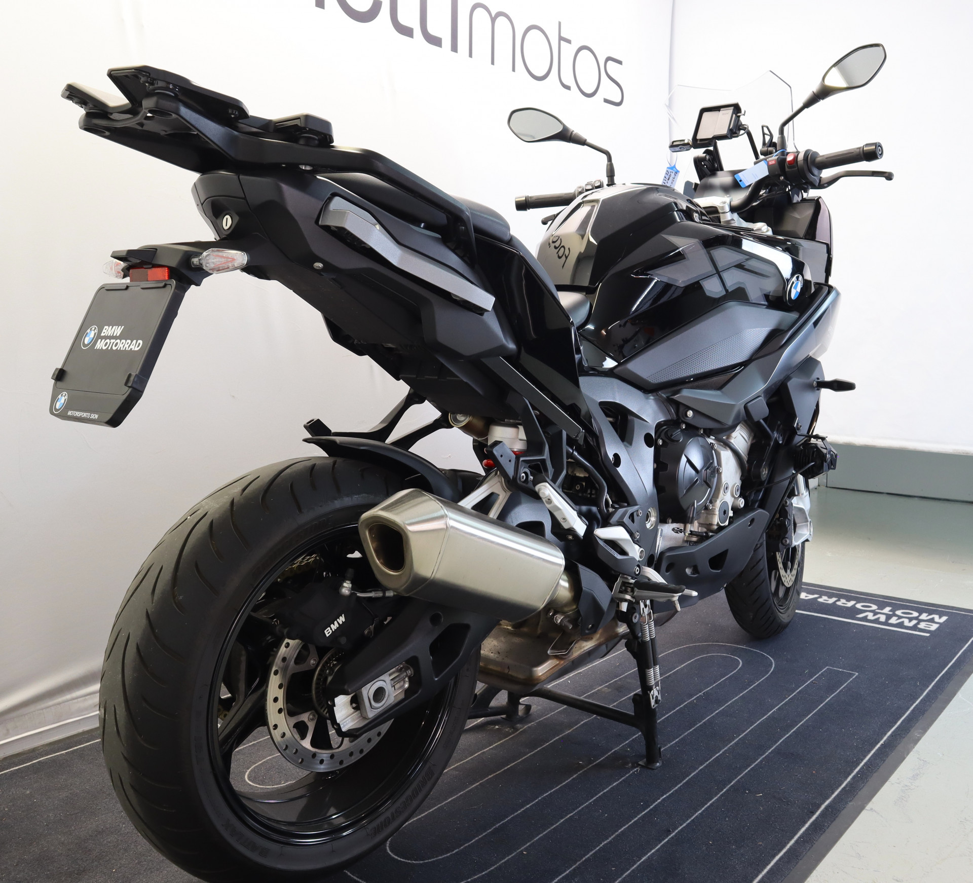 BMW S 1000 XR Triple Black-image-3