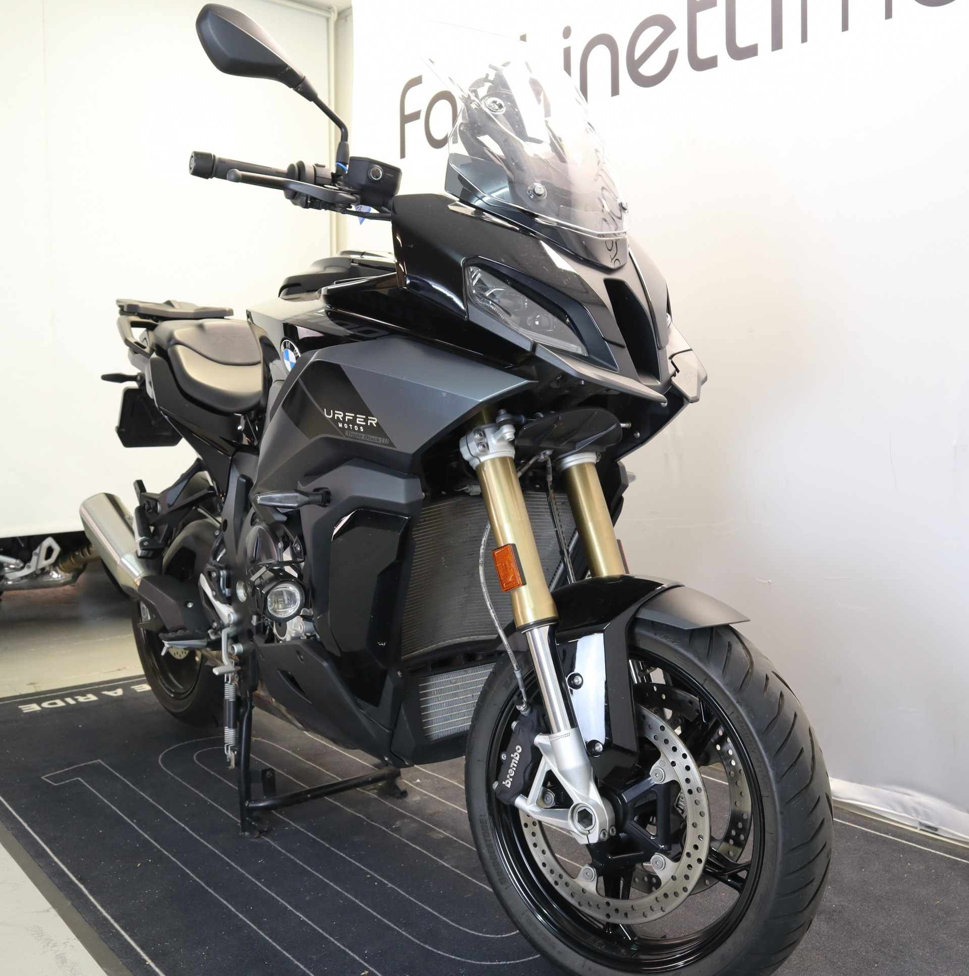 BMW S 1000 XR Triple Black-image-2