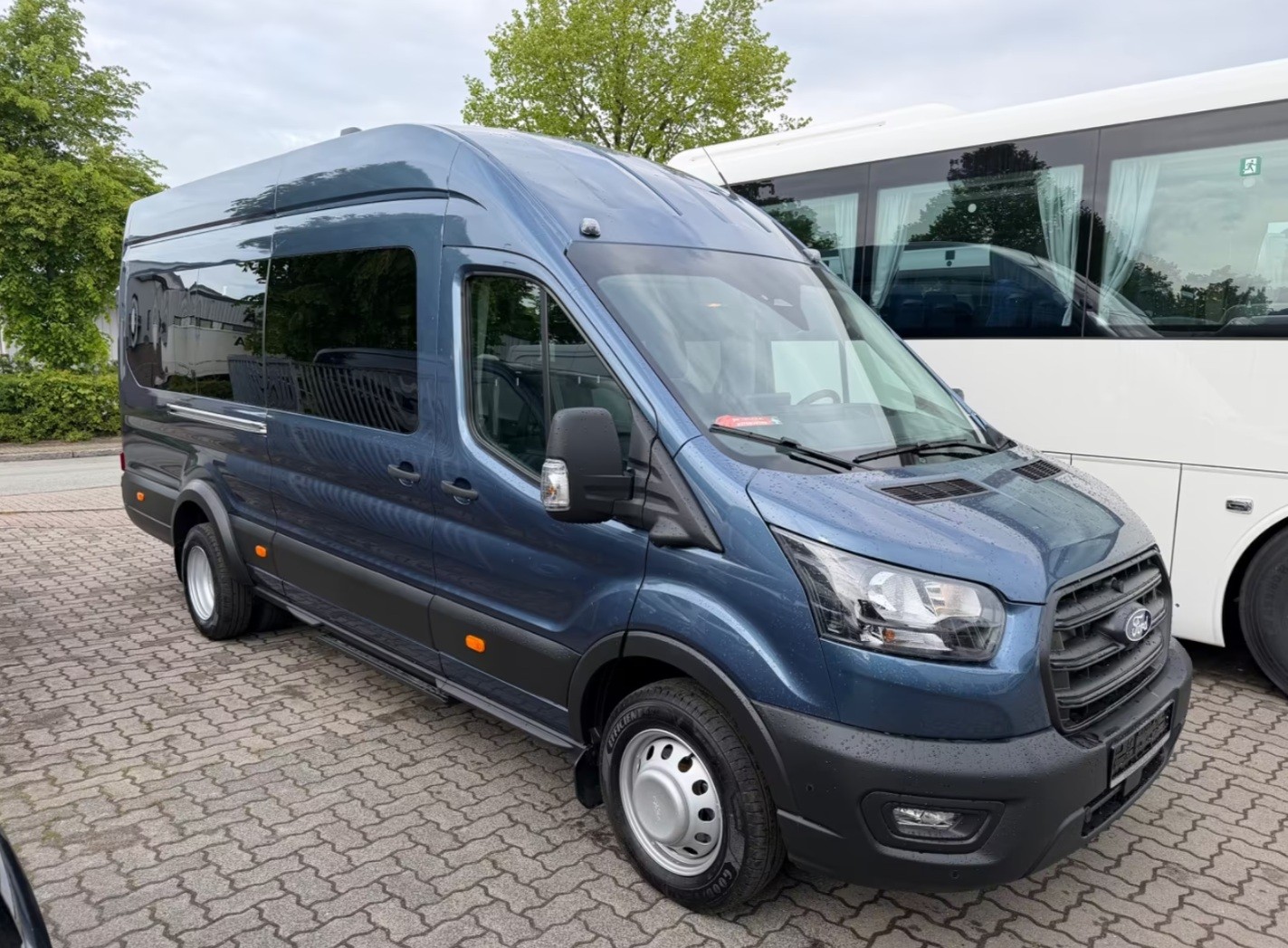 FORD Transit 460 18-Sitzer-showroom-element-1