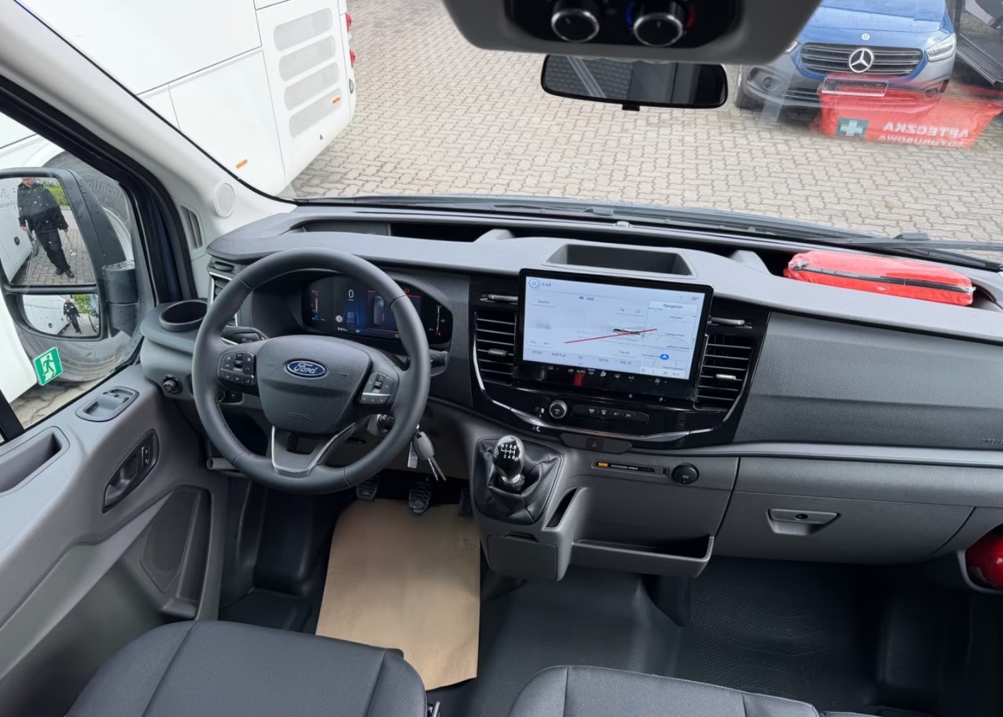 FORD Transit 460 18-Sitzer-image-10