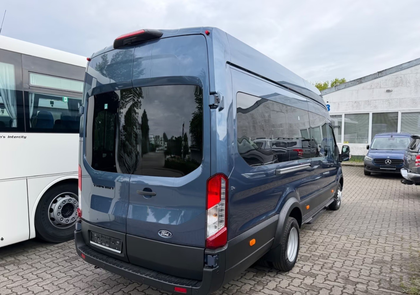 FORD Transit 460 18-Sitzer-showroom-element-3