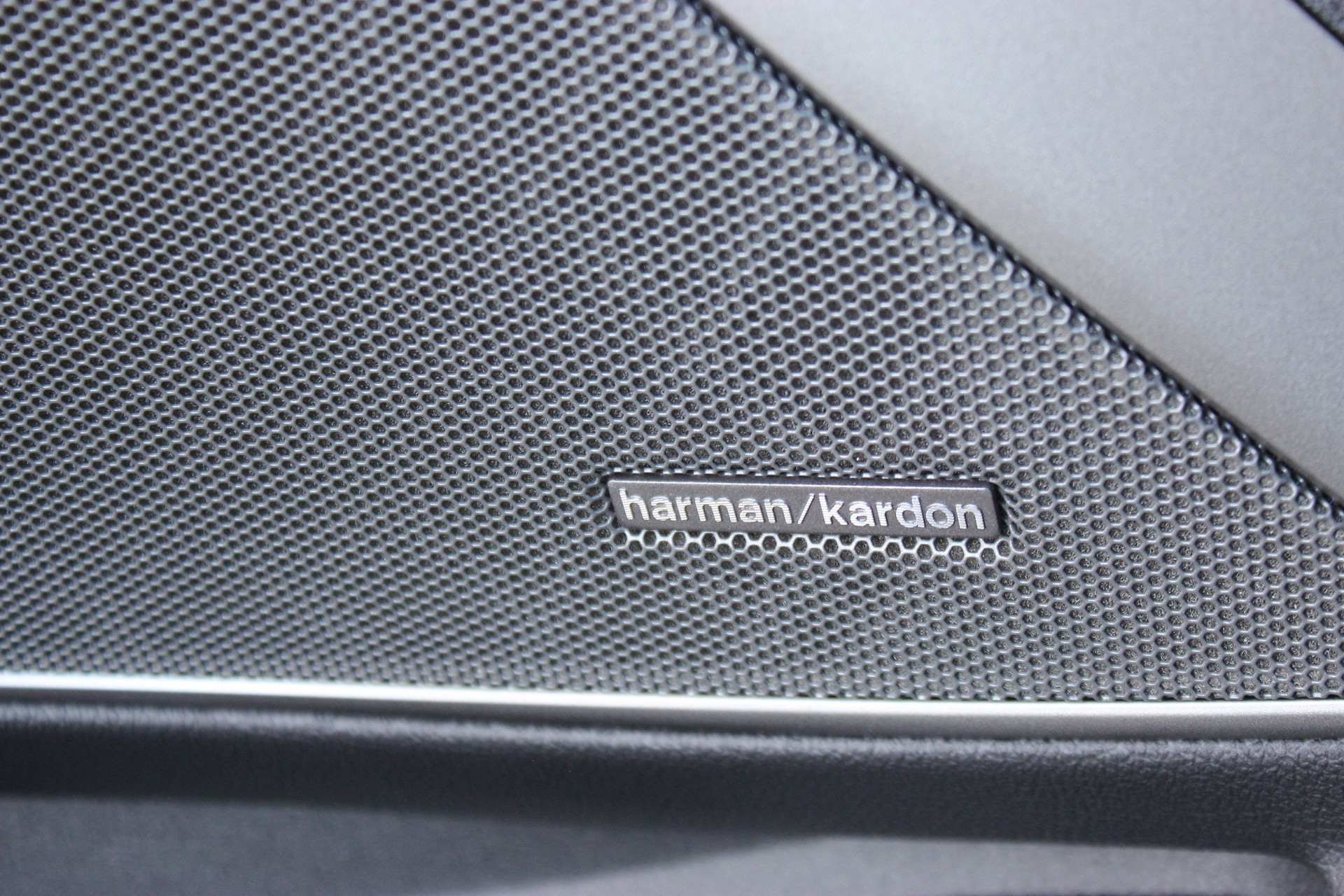 BMW M3 CS Touring Individual *LAGUNA SECA BLAU*-image-22
