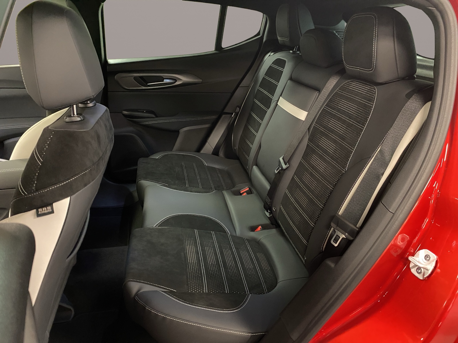 ALFA ROMEO TONALE 1.3 PHEV Sport Spec-image-13