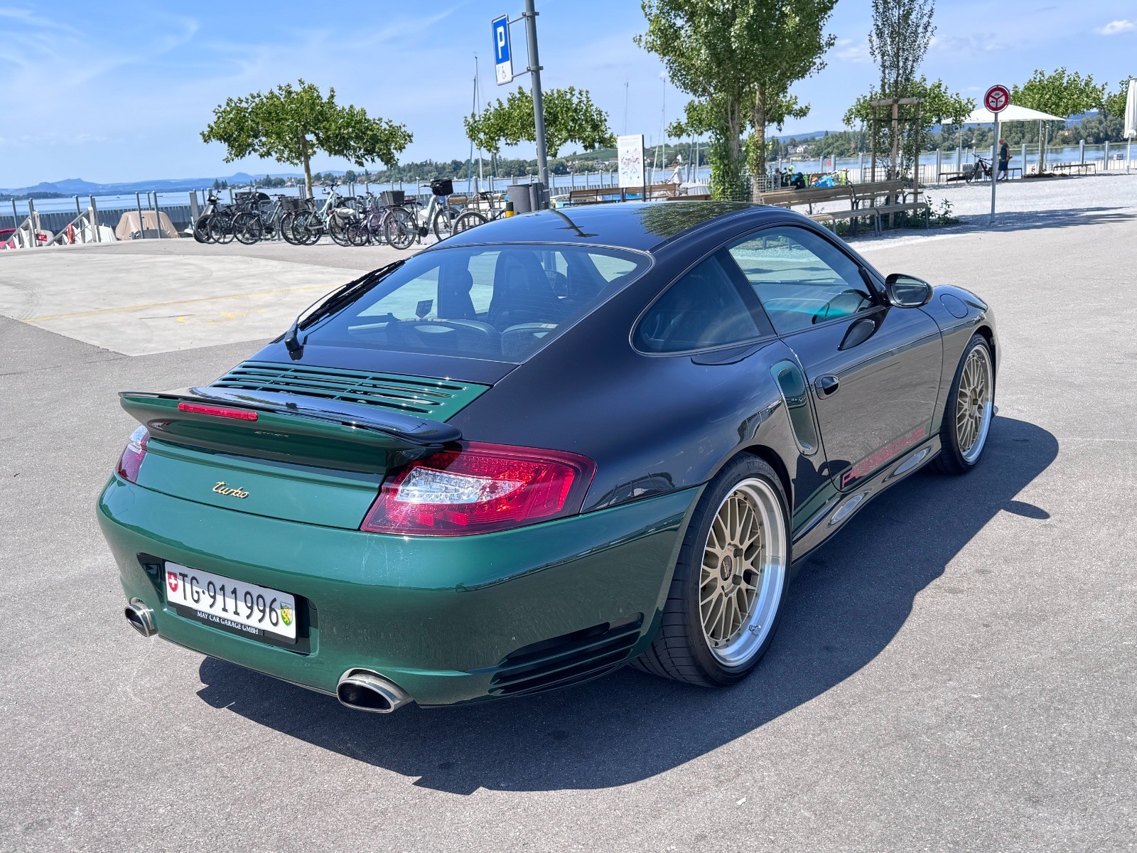 PORSCHE 911 Turbo-showroom-element-3