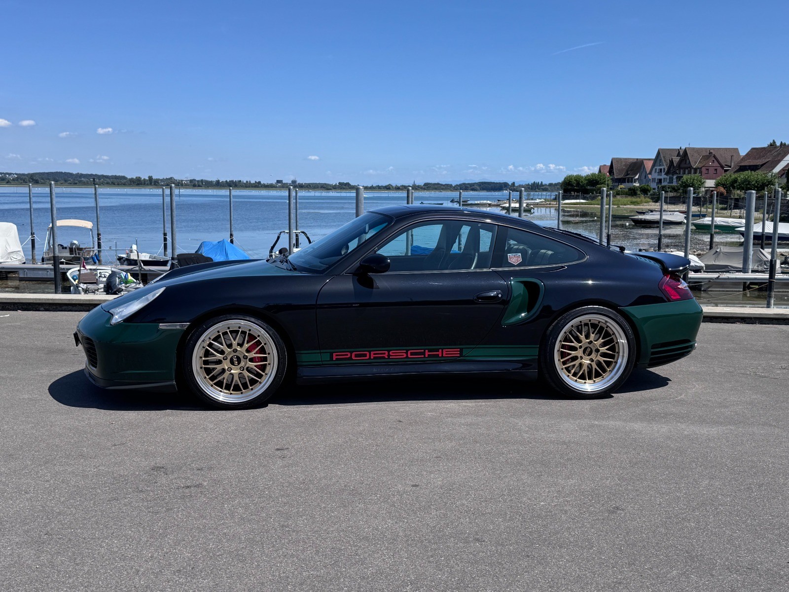 PORSCHE 911 Turbo-showroom-element-2