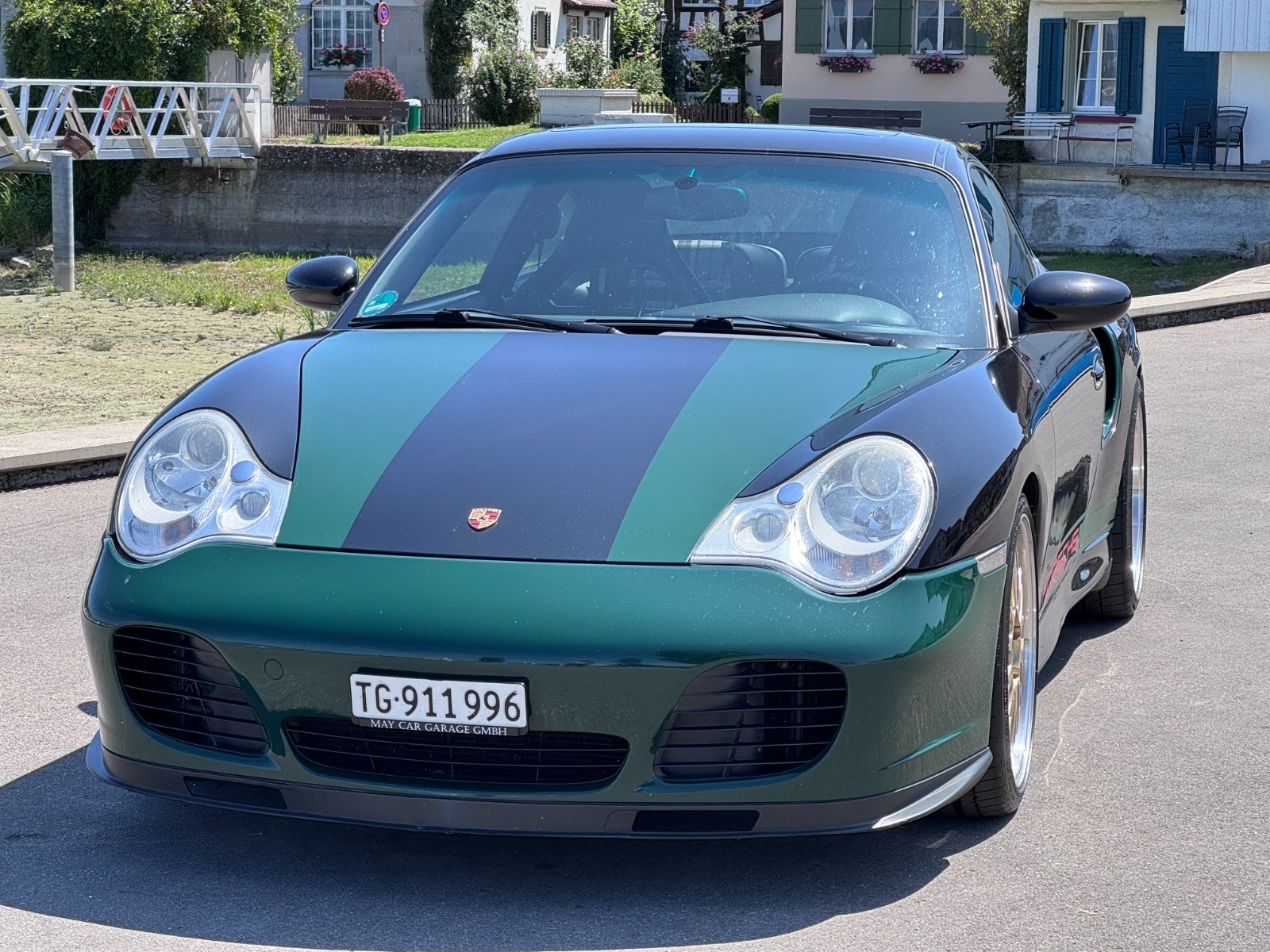 PORSCHE 911 Turbo