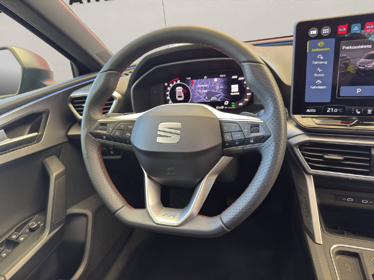 SEAT Leon 1.5 eTSI 150PS FR DSG-image-11