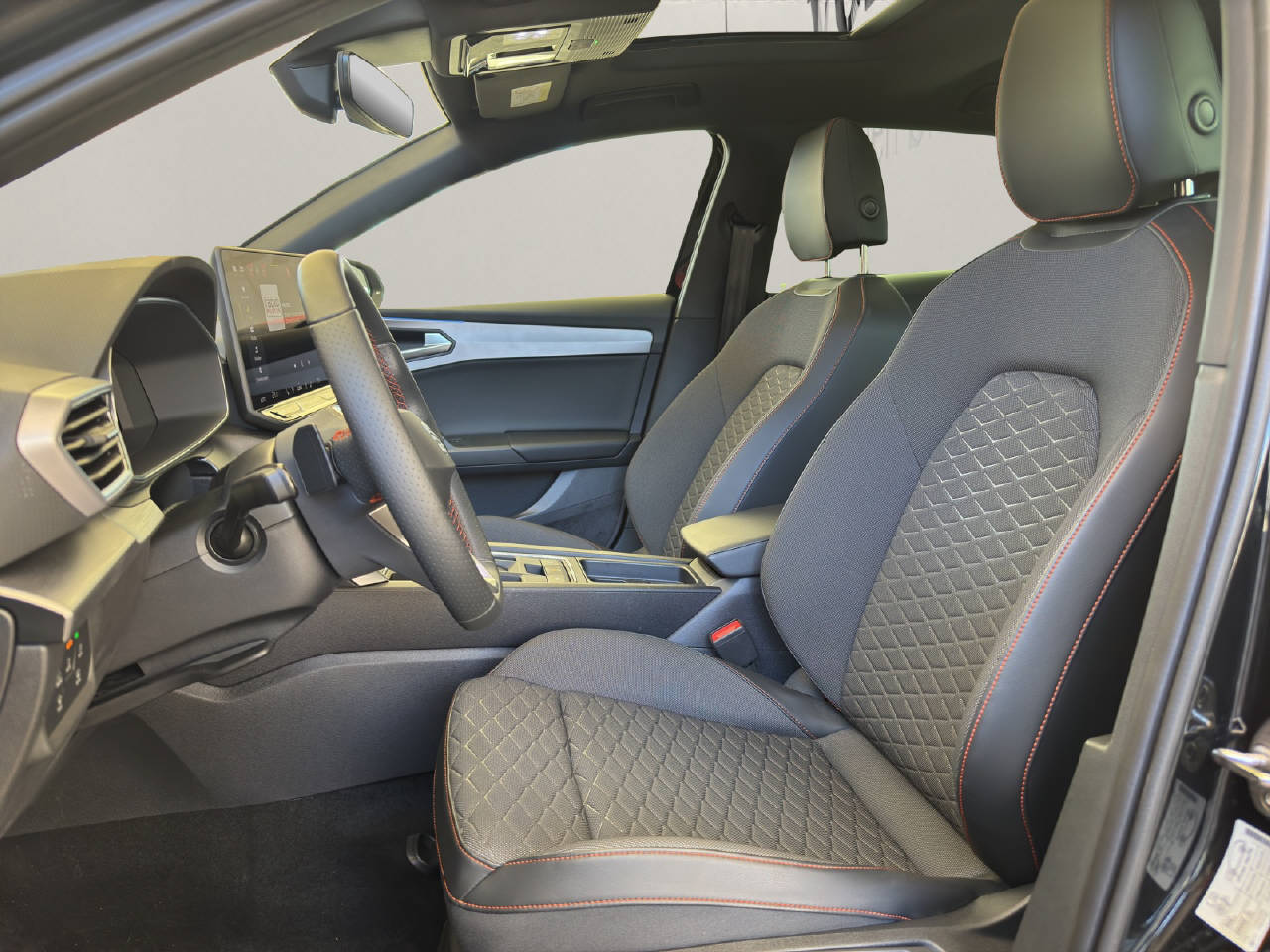 SEAT Leon 1.5 eTSI 150PS FR DSG-showroom-element-1