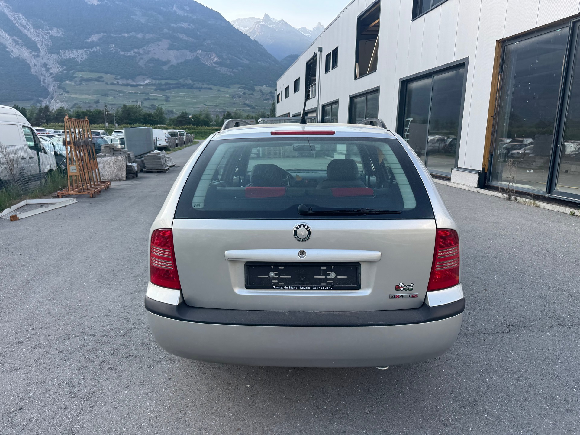 SKODA Octavia 1.9 TDI Ambiente 4x4-image-5