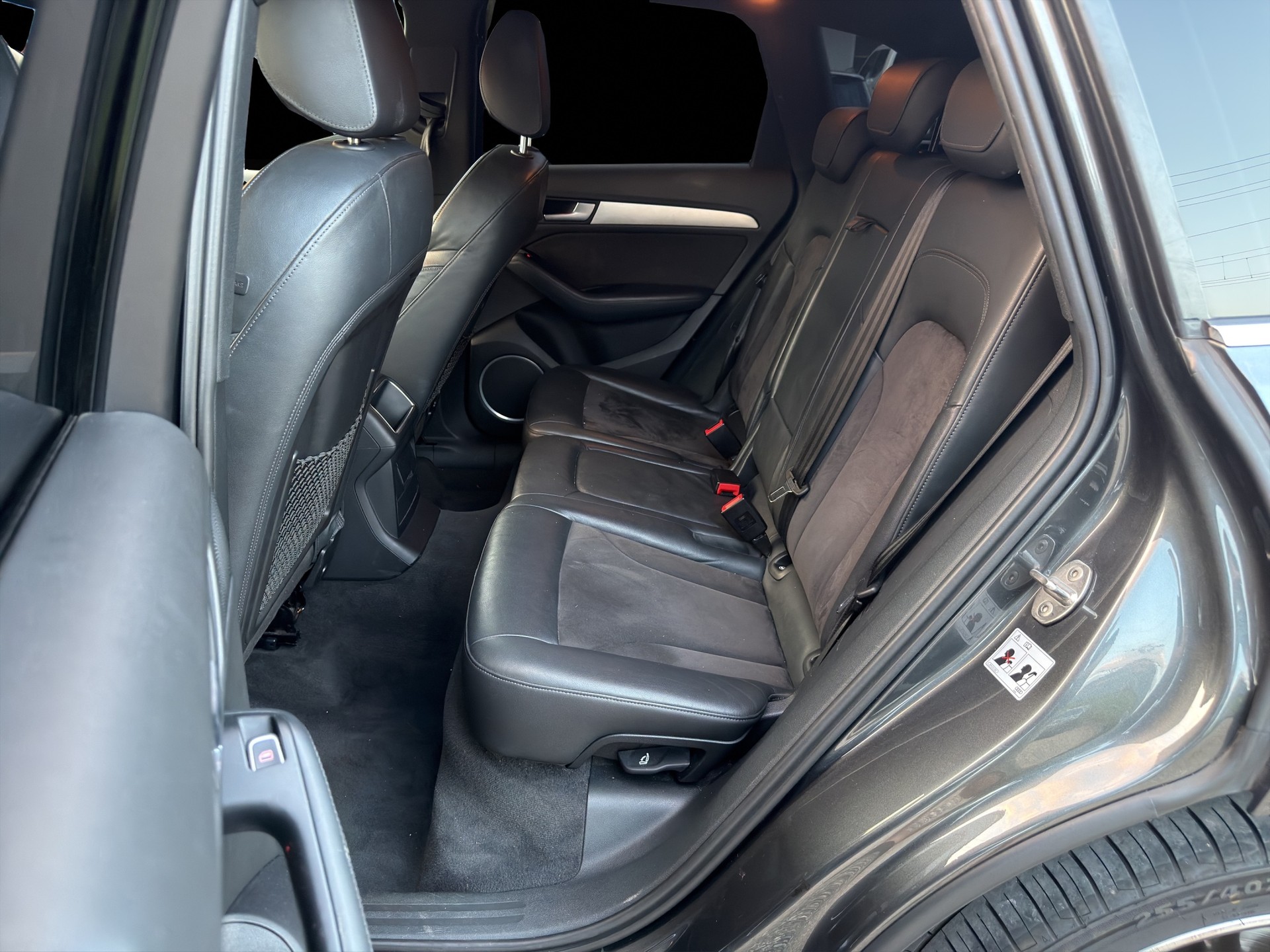 AUDI SQ5 3.0 TDI quattro tiptronic-image-8