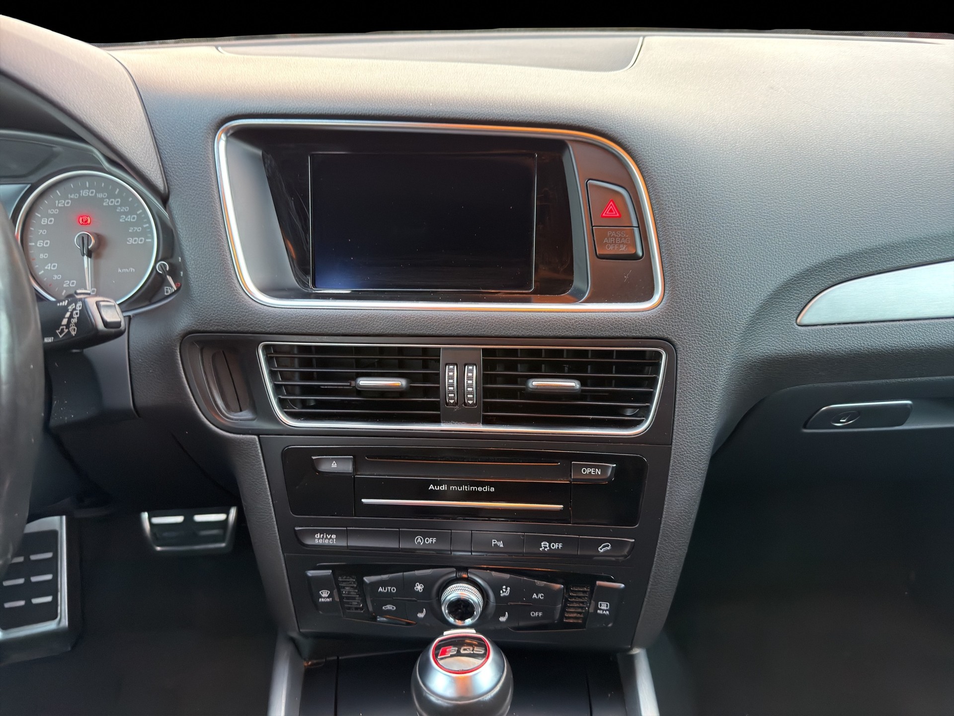 AUDI SQ5 3.0 TDI quattro tiptronic-image-14