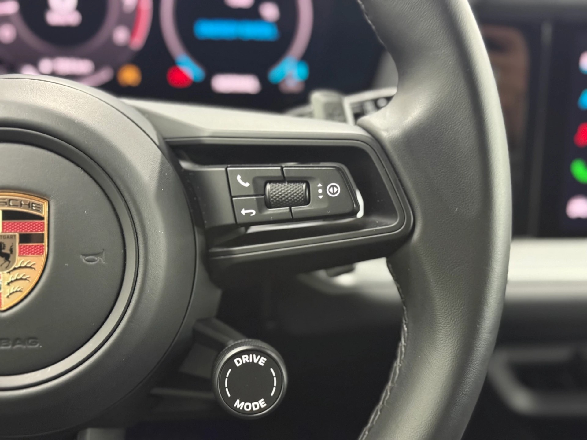 PORSCHE Cayenne Tiptronic-image-16