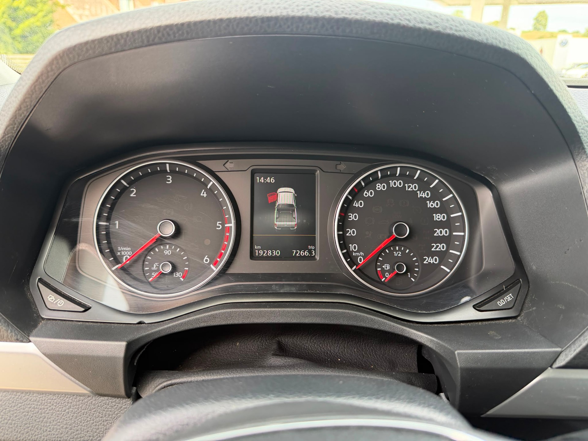 VW Amarok 3.0TDI Crossline 4Motion Automatic-image-14