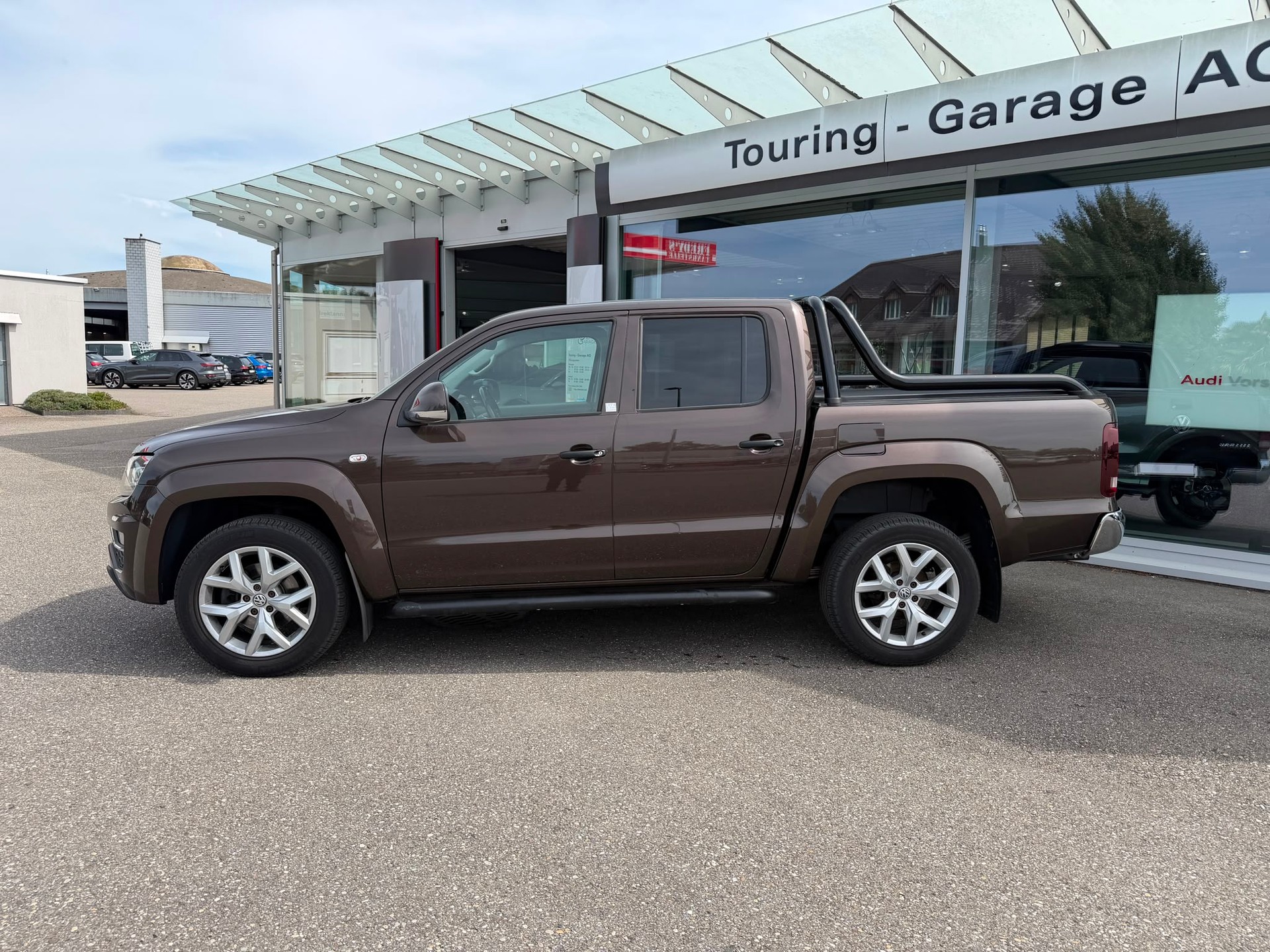 VW Amarok 3.0TDI Crossline 4Motion Automatic-showroom-element-1