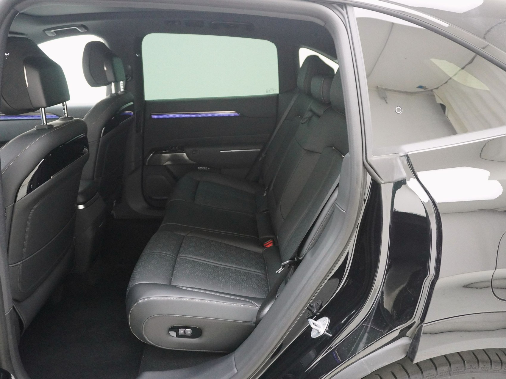 ZEEKR 7X Privilege AWD-image-15