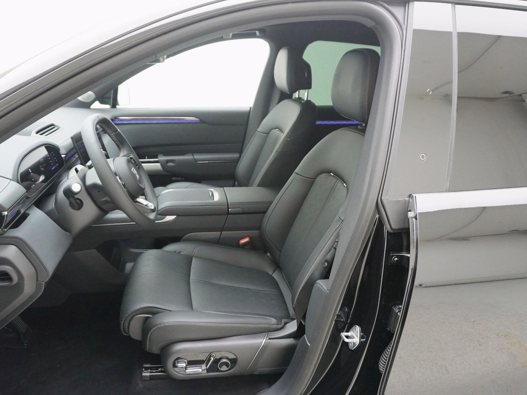 ZEEKR 7X Privilege AWD-image-13