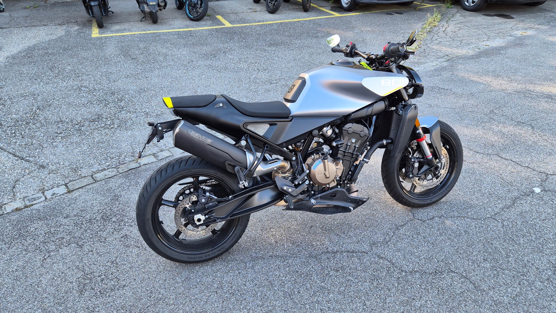 HUSQVARNA SVARTPILEN 801-image-2