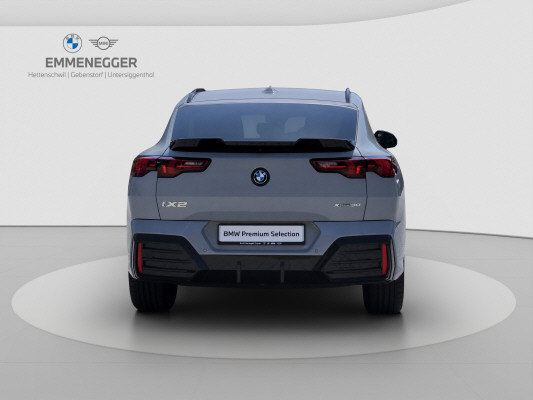 BMW iX2 xDrive 30 M Sport Pro-image-6