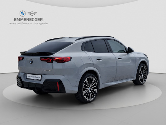 BMW iX2 xDrive 30 M Sport Pro-showroom-element-3