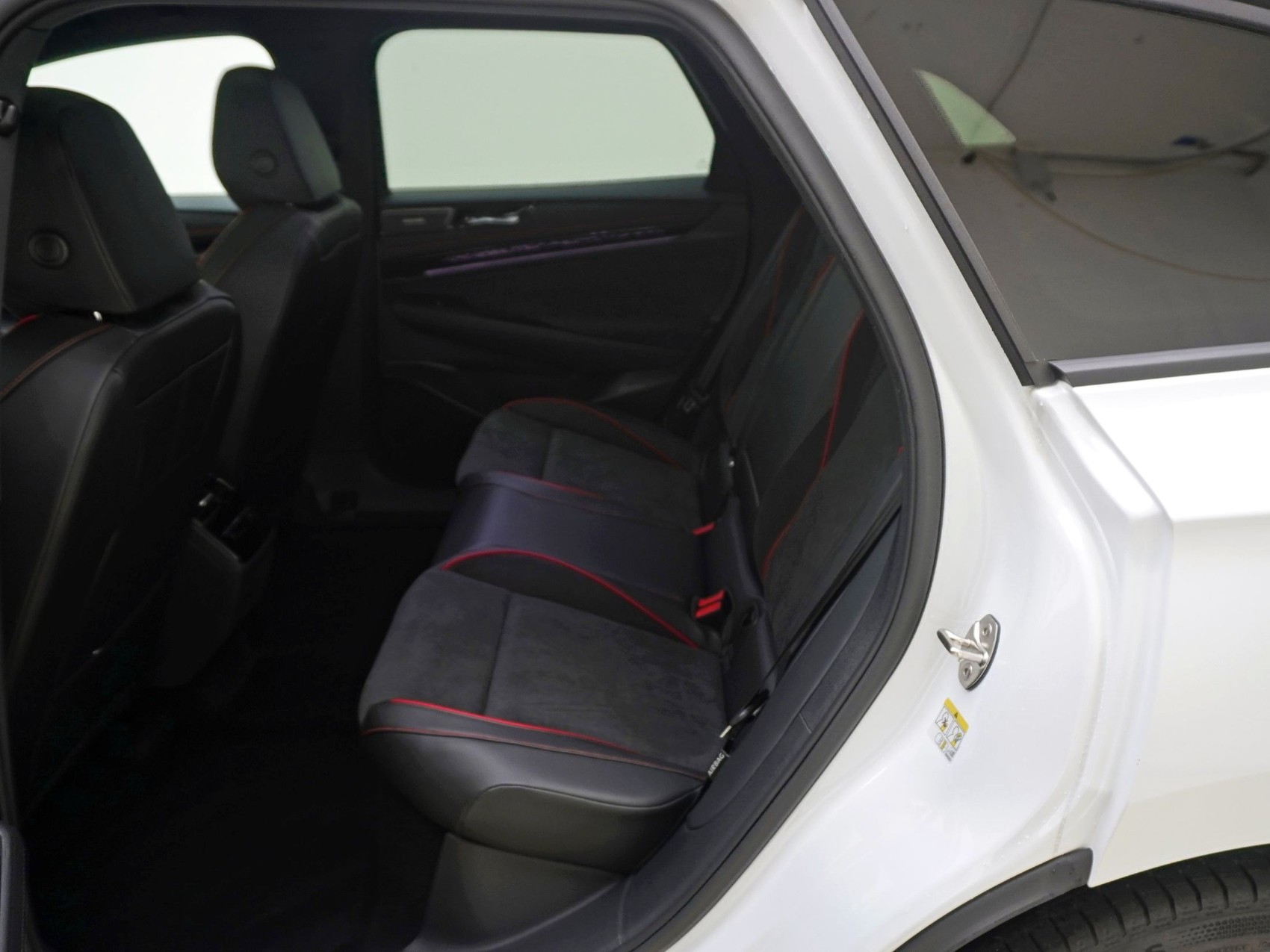 VW ID.7 Tourer 86 kWh GTX 4MOTION-image-12