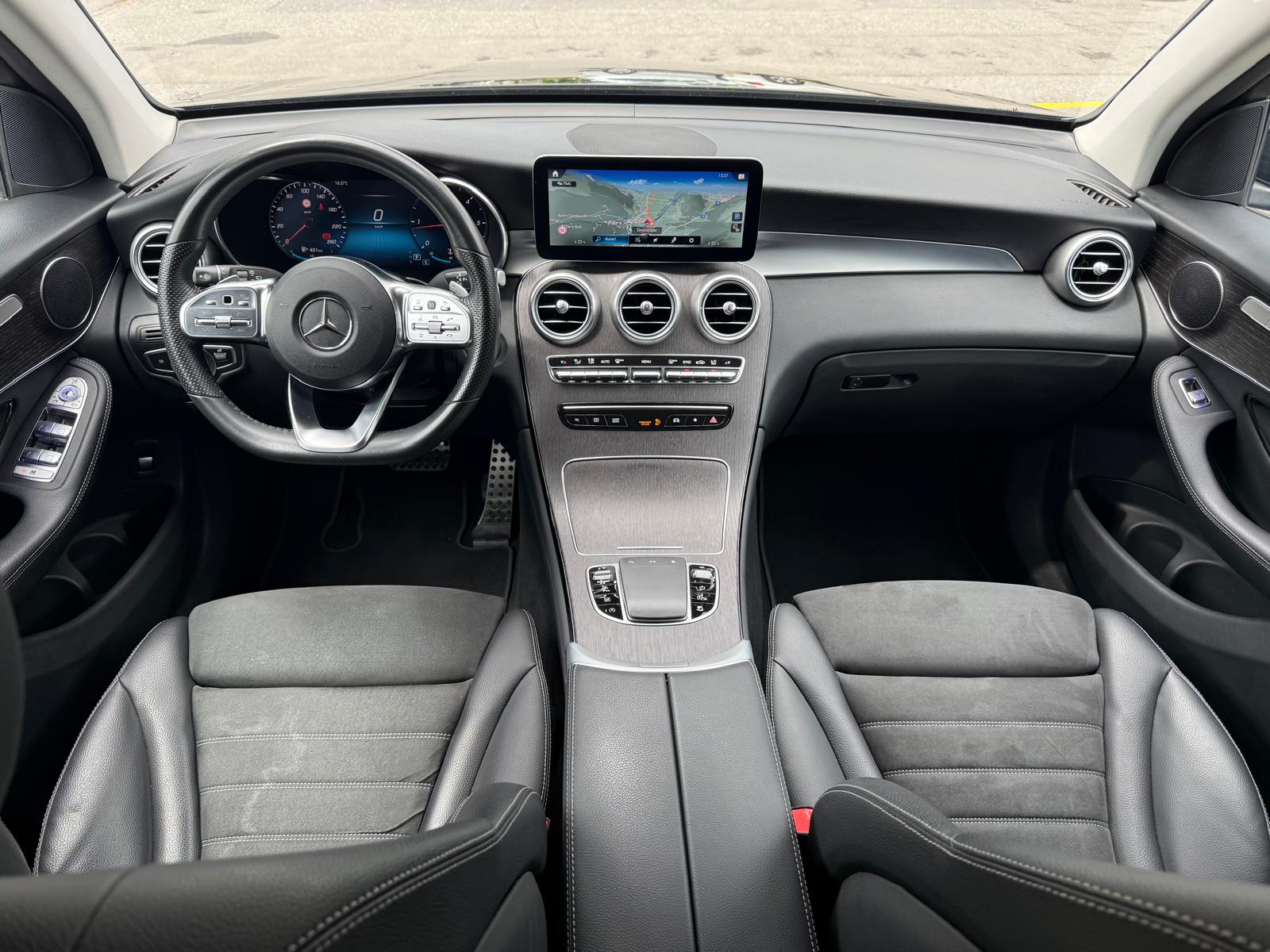 MERCEDES-BENZ GLC 220 d AMG Line 4m-image-15
