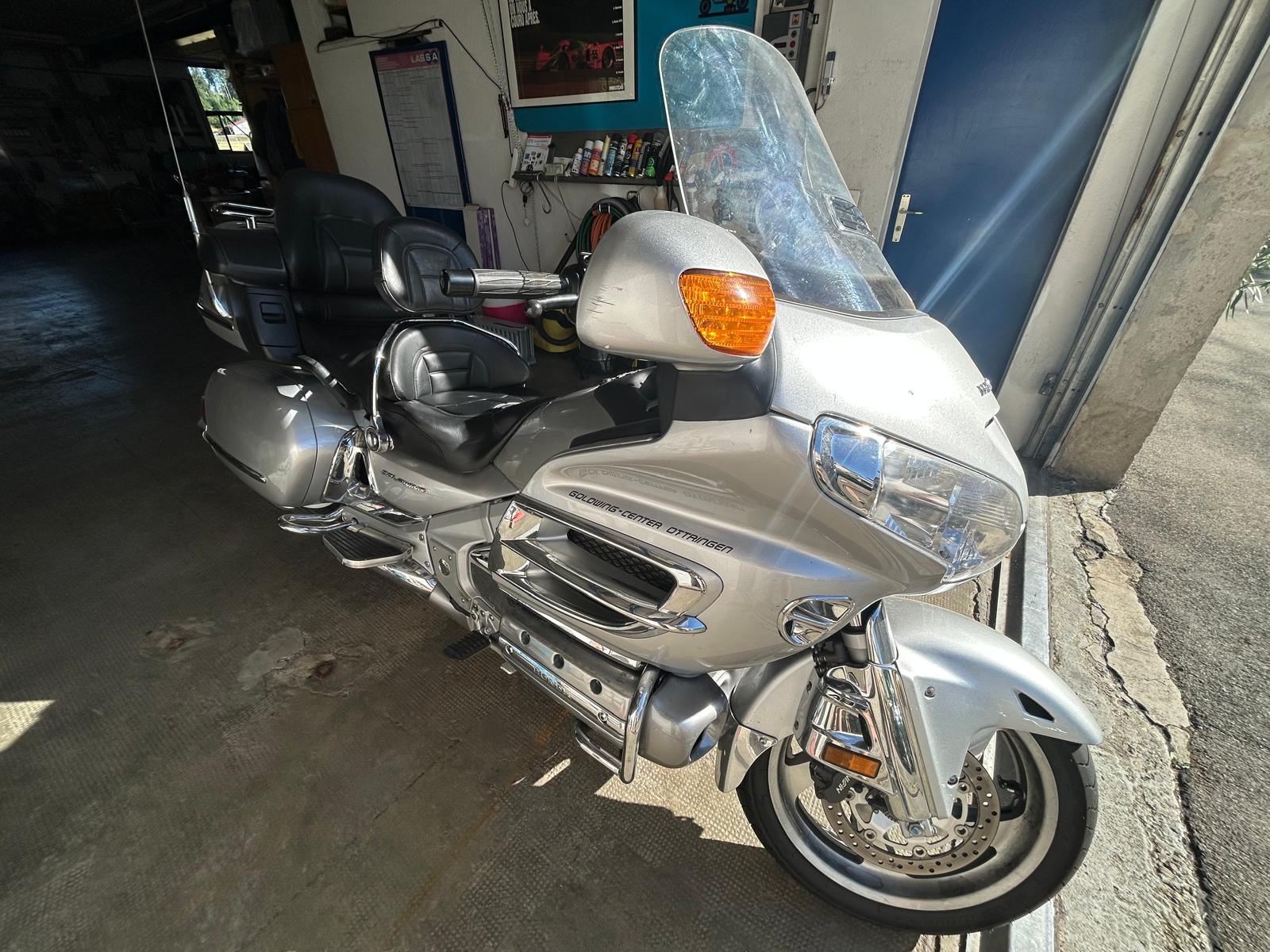 HONDA GL 1800 A Goldwing-image-2