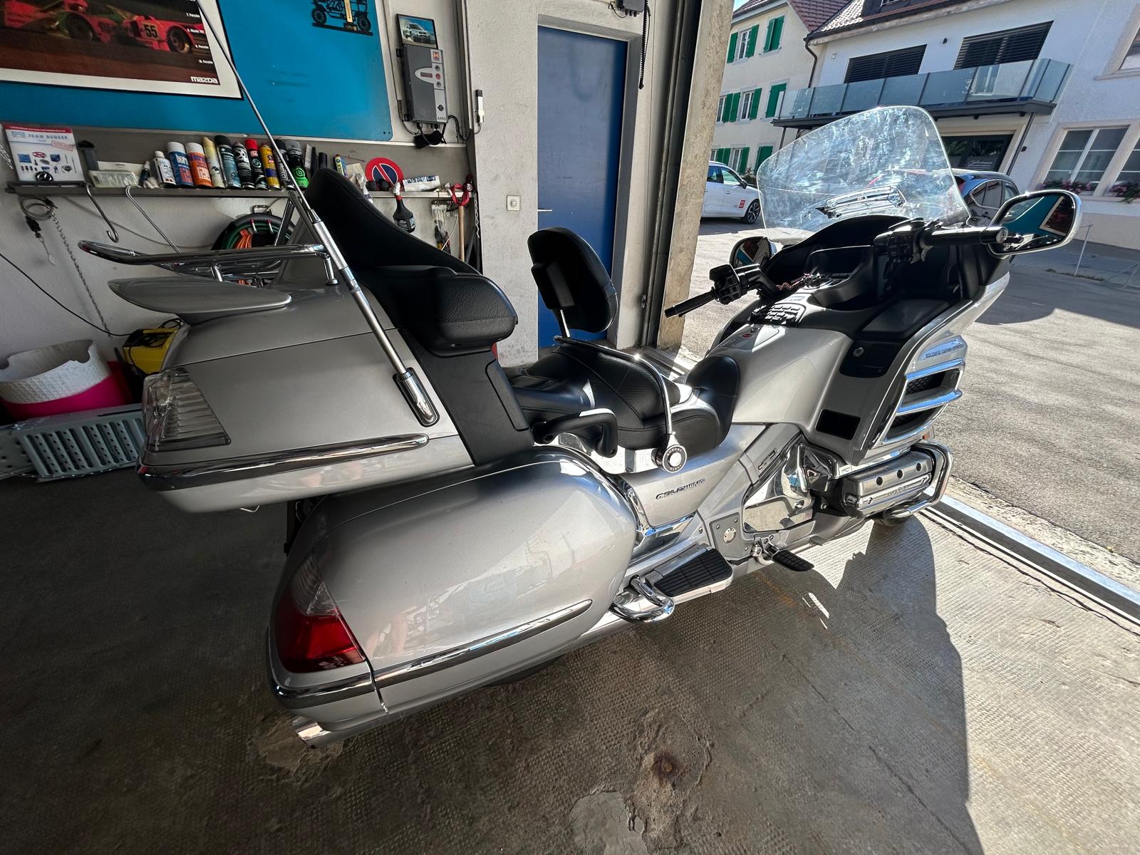 HONDA GL 1800 A Goldwing-image-0