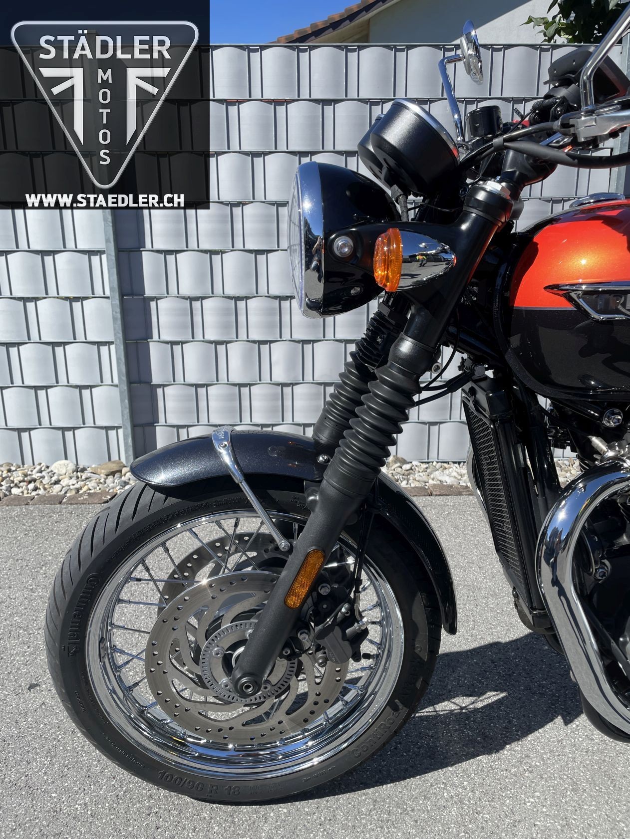 TRIUMPH Bonneville T120-image-1