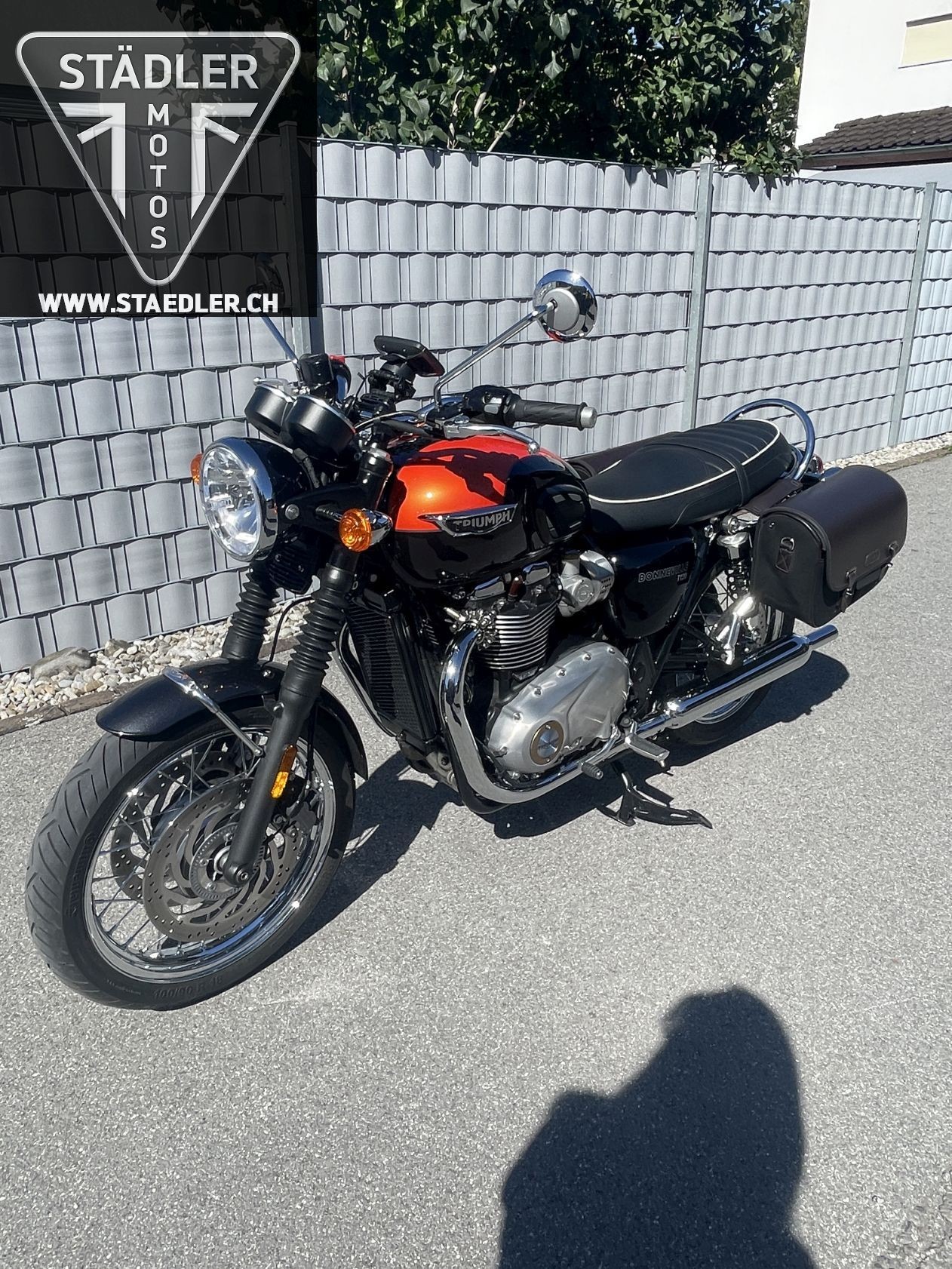 TRIUMPH Bonneville T120-image-9