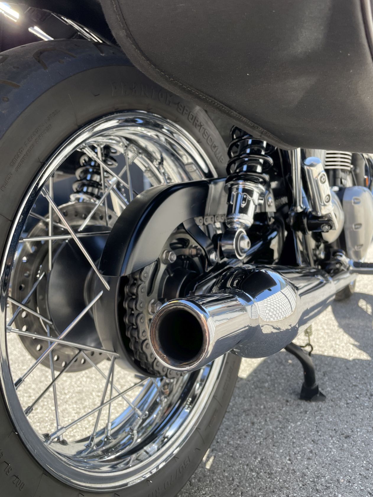 TRIUMPH Bonneville T120-image-8