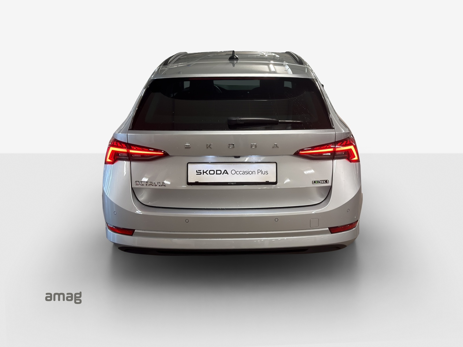 SKODA Octavia Combi 1.0 TSI mHEV DSG Ambition-showroom-element-3