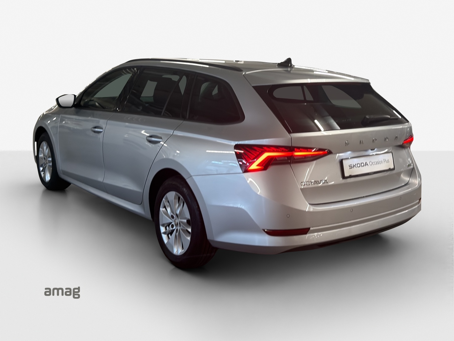 SKODA Octavia Combi 1.0 TSI mHEV DSG Ambition-showroom-element-2