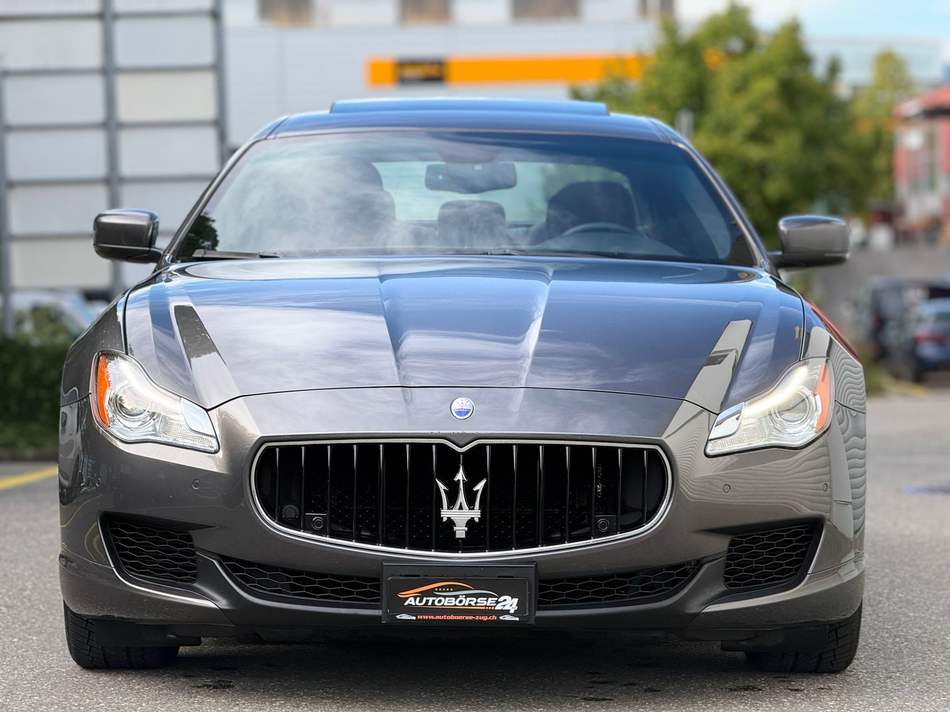 MASERATI QUATTROPORTE-showroom-element-2