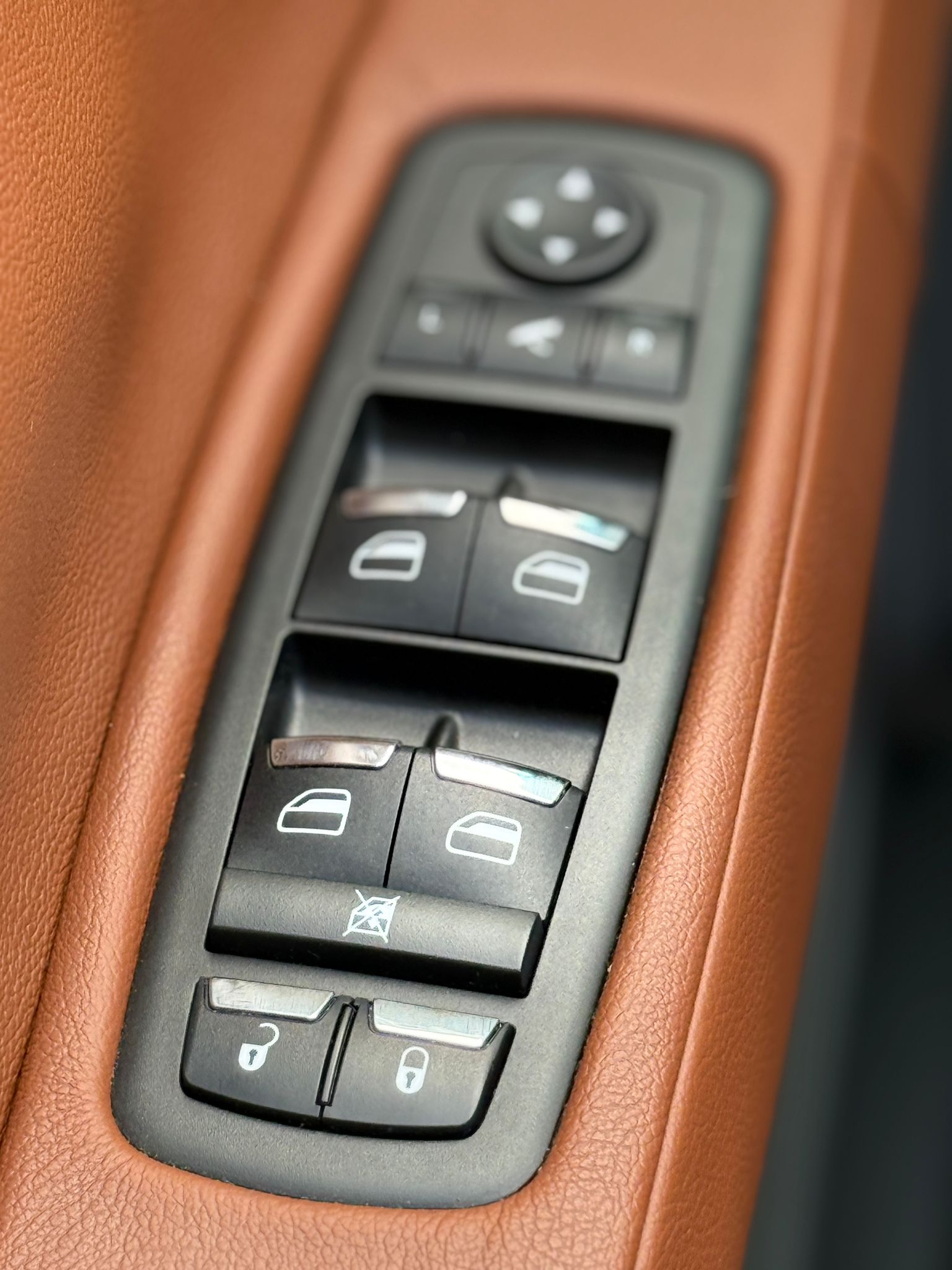 MASERATI QUATTROPORTE-image-11