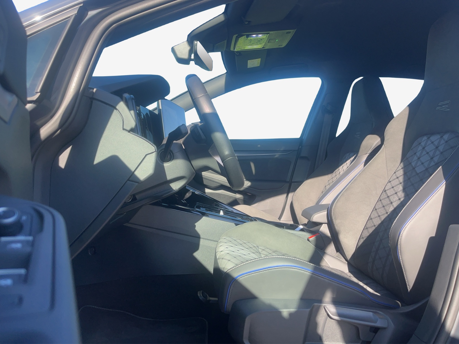 VW Golf 2.0 TSI R-Line DSG 4 Motion-image-7