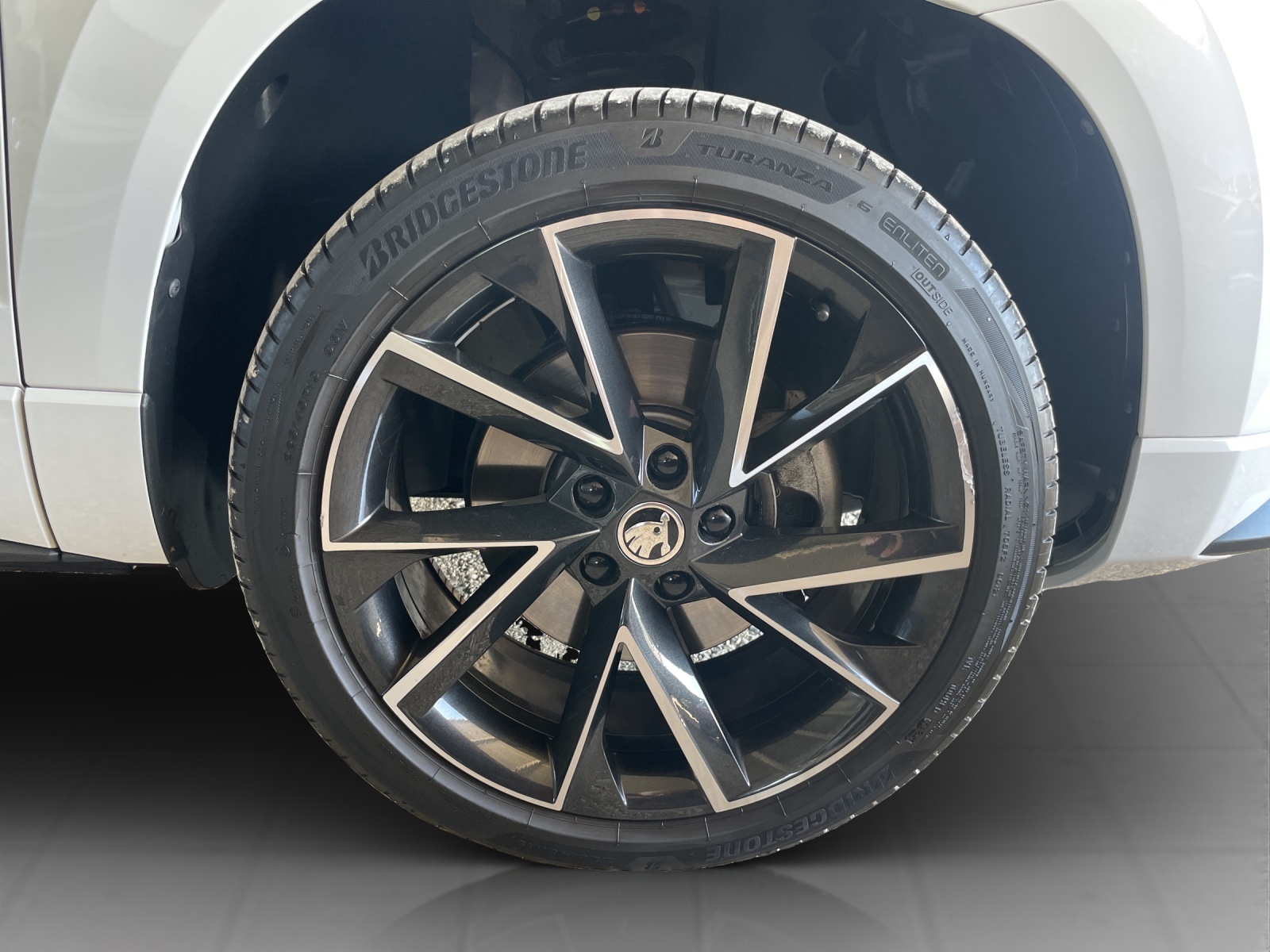 SKODA Karoq 2.0 TSI SportLine 4x4 DSG-image-19
