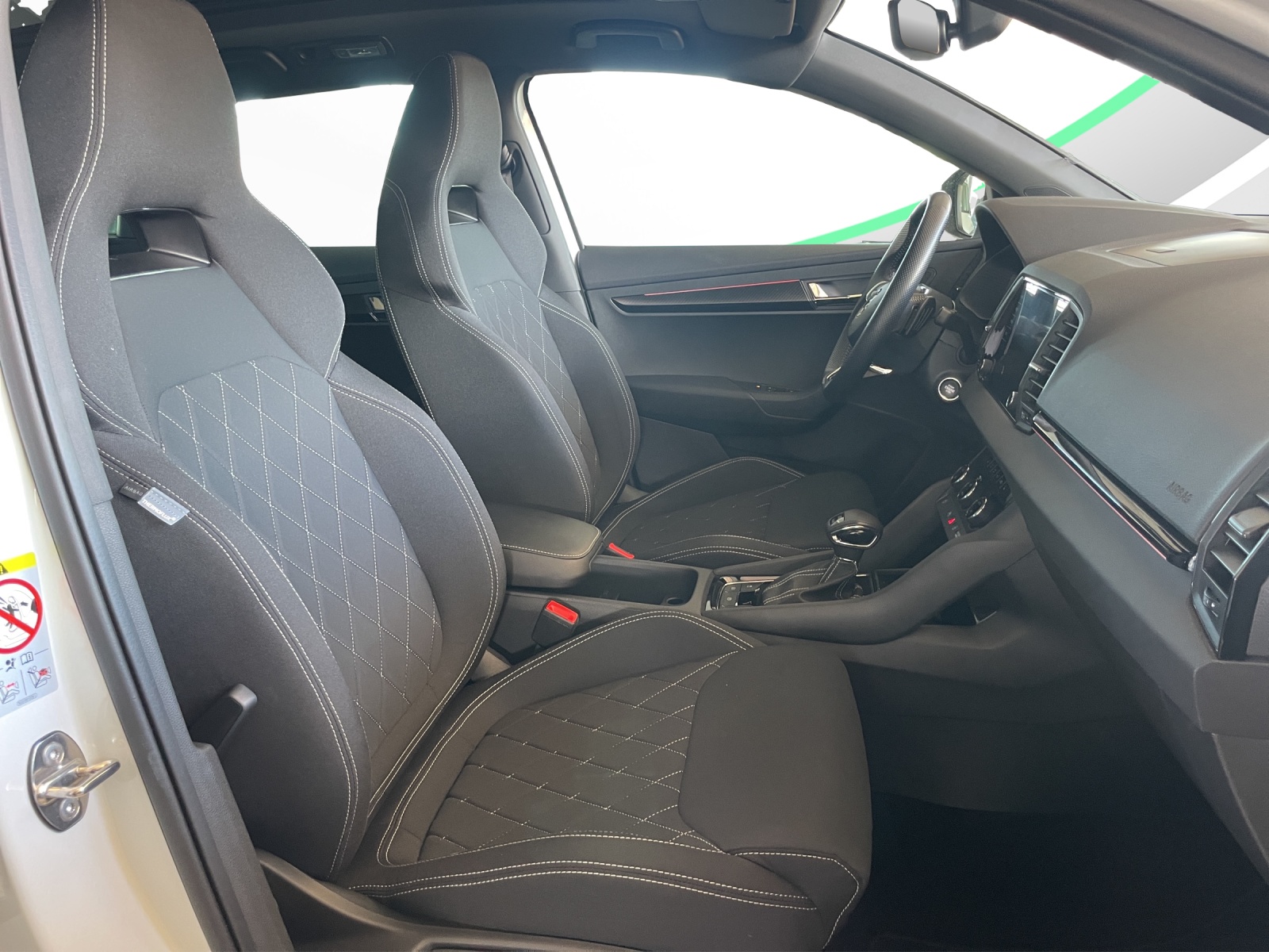 SKODA Karoq 2.0 TSI SportLine 4x4 DSG-image-13