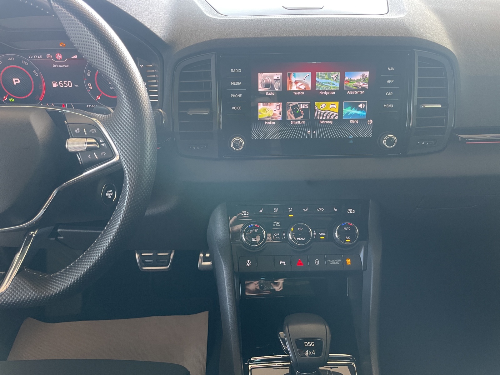 SKODA Karoq 2.0 TSI SportLine 4x4 DSG-image-11