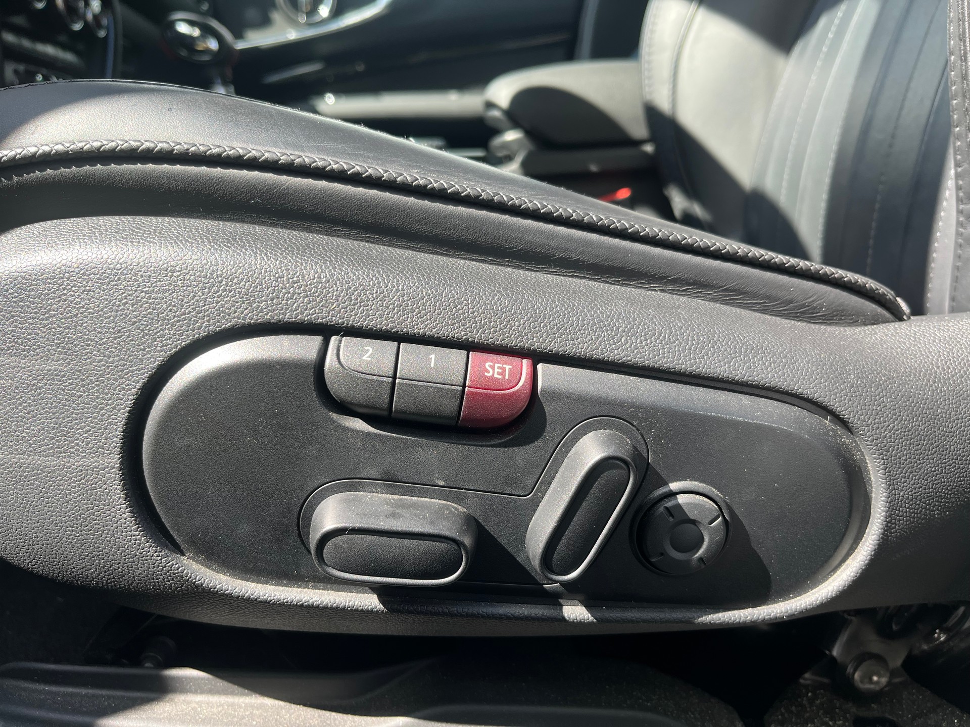 MINI Clubman Cooper S ALL4 Steptronic-image-16