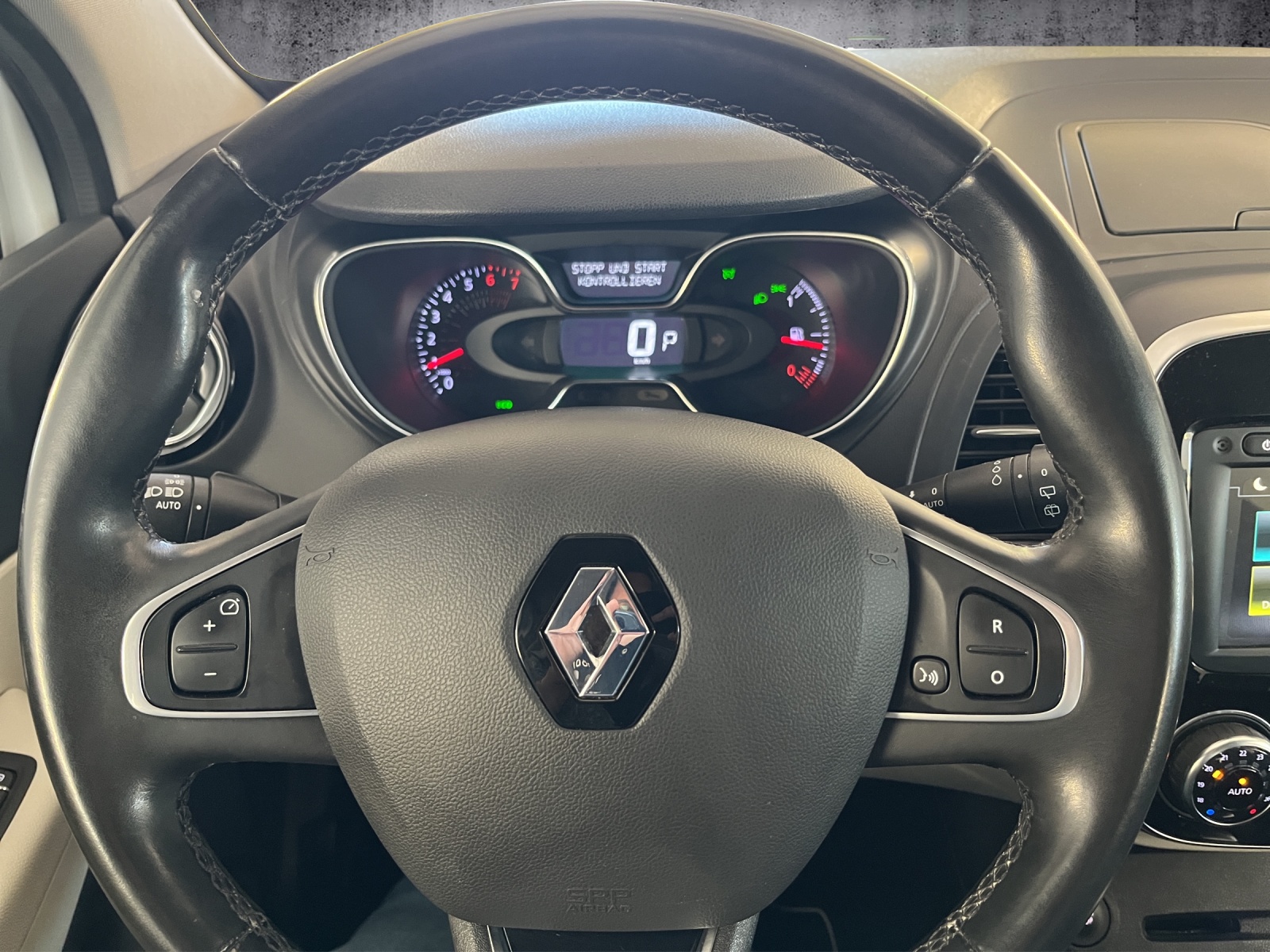 RENAULT Captur 1.3 TCe S-Edition EDC S/S-image-9